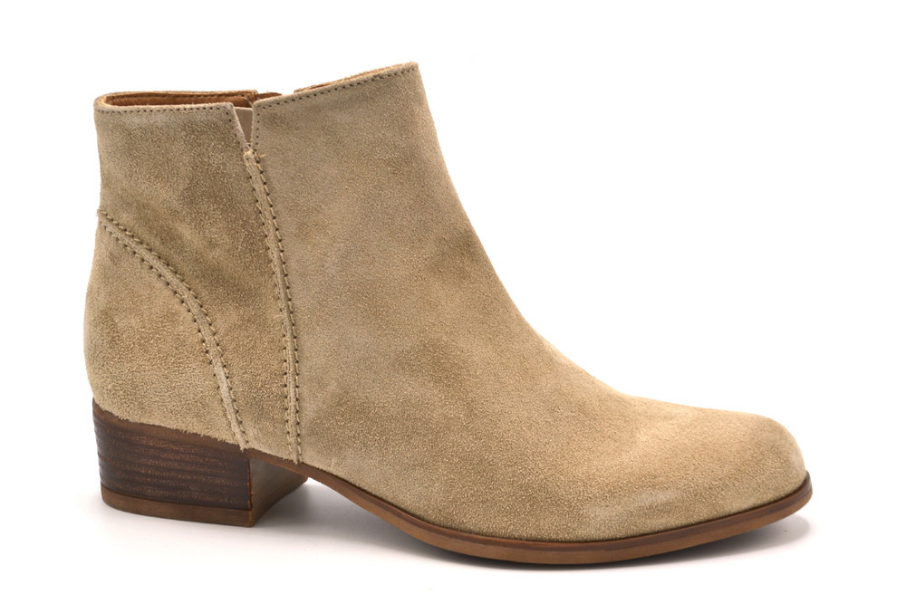Witte Dames Gosh Schoenen online kopen? Vergelijk op Schoenen.nl Witte laarsjes van het merk Gosh, model 052.526GO. De trend