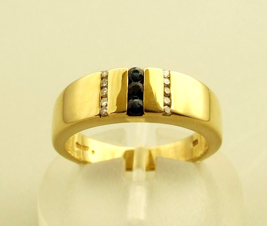 Afbeelding van Christian Ring met saffier en diamanten