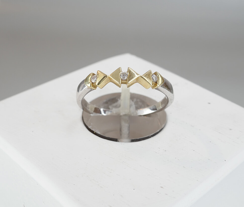 Afbeelding van Christian Bicolor gouden ring met 3 diamanten