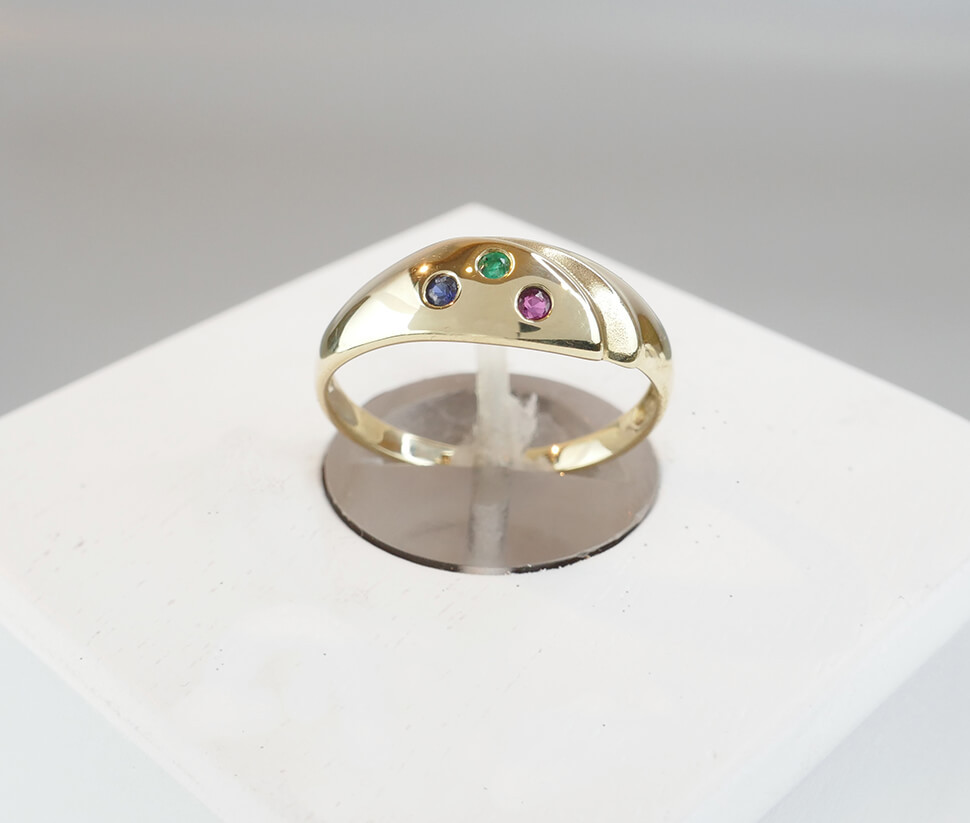 Afbeelding van Christian Gouden ring met saffier, robijn en smaragd