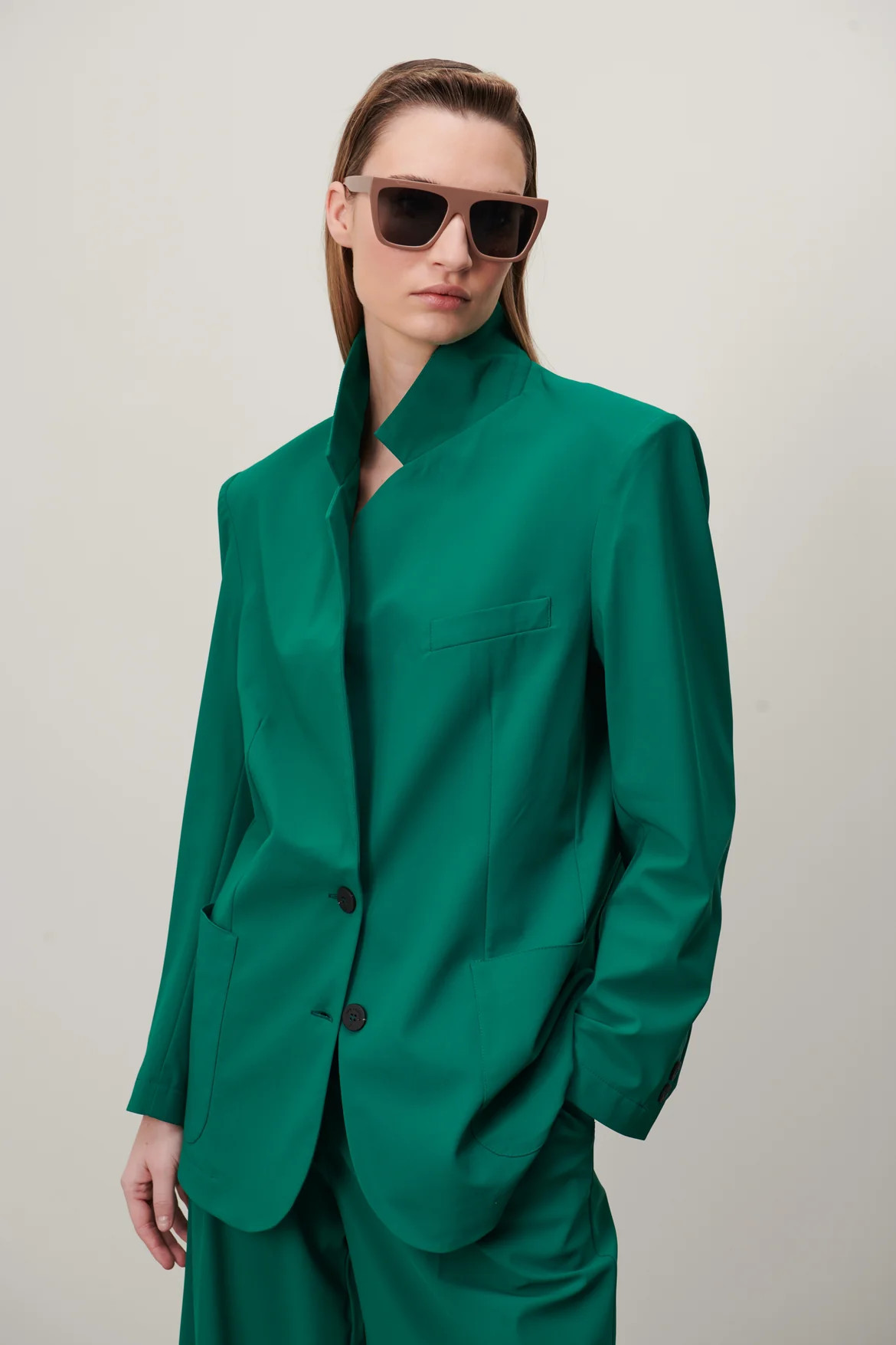 Afbeelding van Jane Lushka Lennard oversized blazer technical jersey green