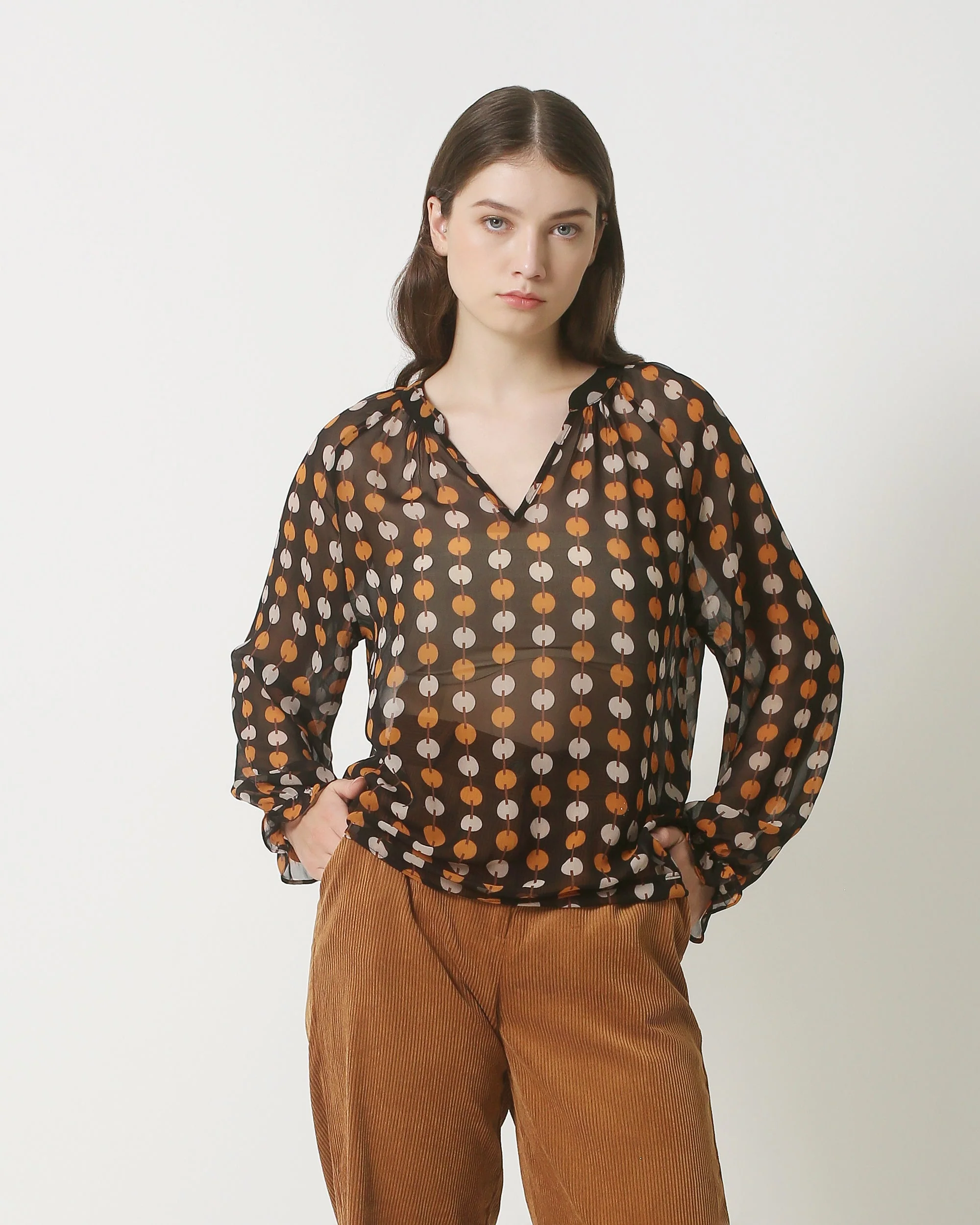 Smashed Lemon 23804 zwart en cognac grafische print v-hals top