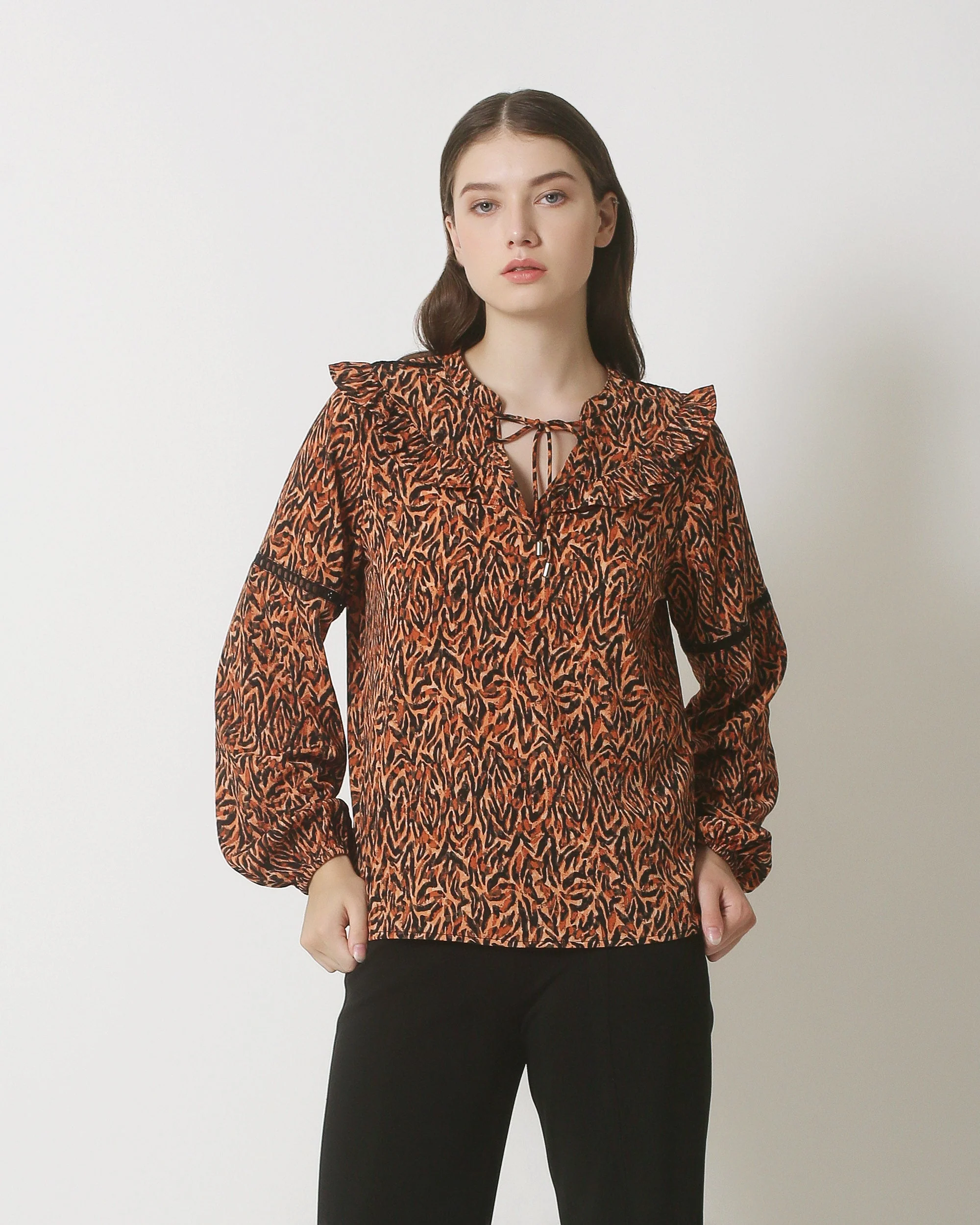 Smashed Lemon 23885 herfst/winter top met grafische print in oranje