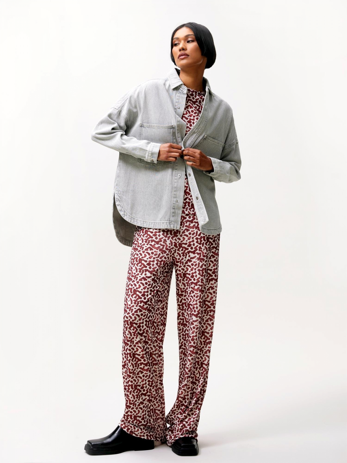 Catwalk Junkie Jacket/blouse JK Daisy