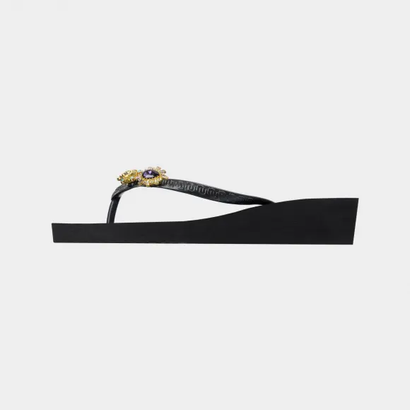 Uzurii T mid heel switch black