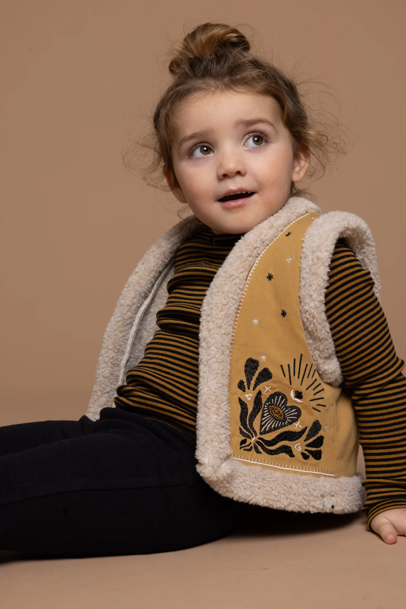 Looxs Revolution Lammy boho gilet borduursels voor meisjes in de kleur
