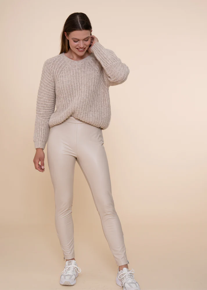 Simple Pincher legging parchment