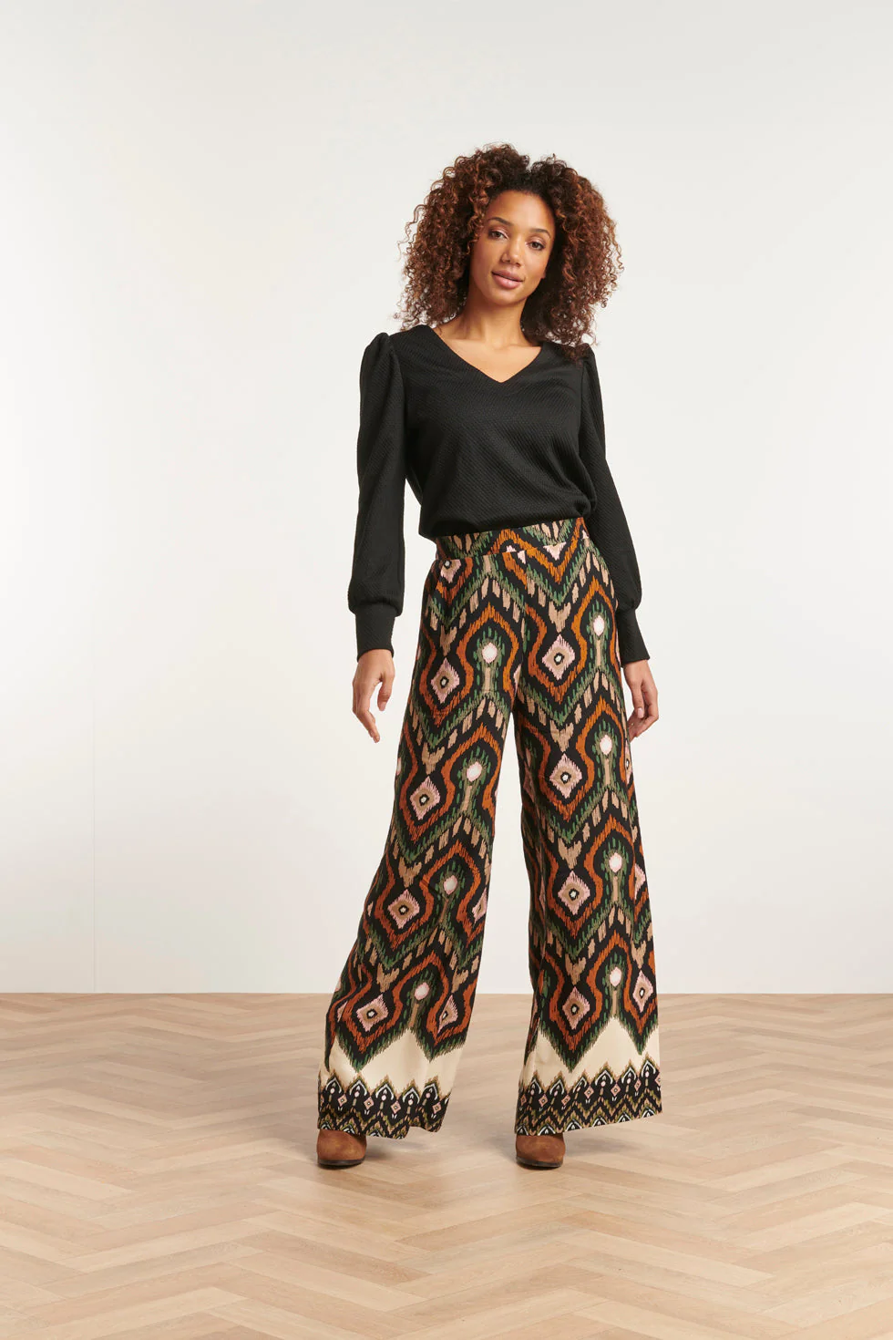 Smashed Lemon 23527 dames rechte wijde broek met opvallende tribal