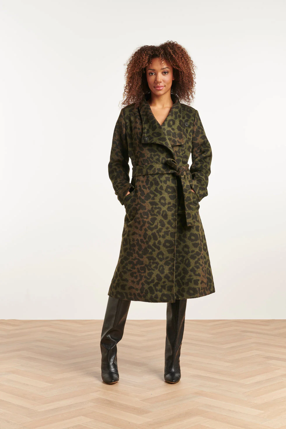 Smashed Lemon 23634 damesjas in army green en zwart met animal print