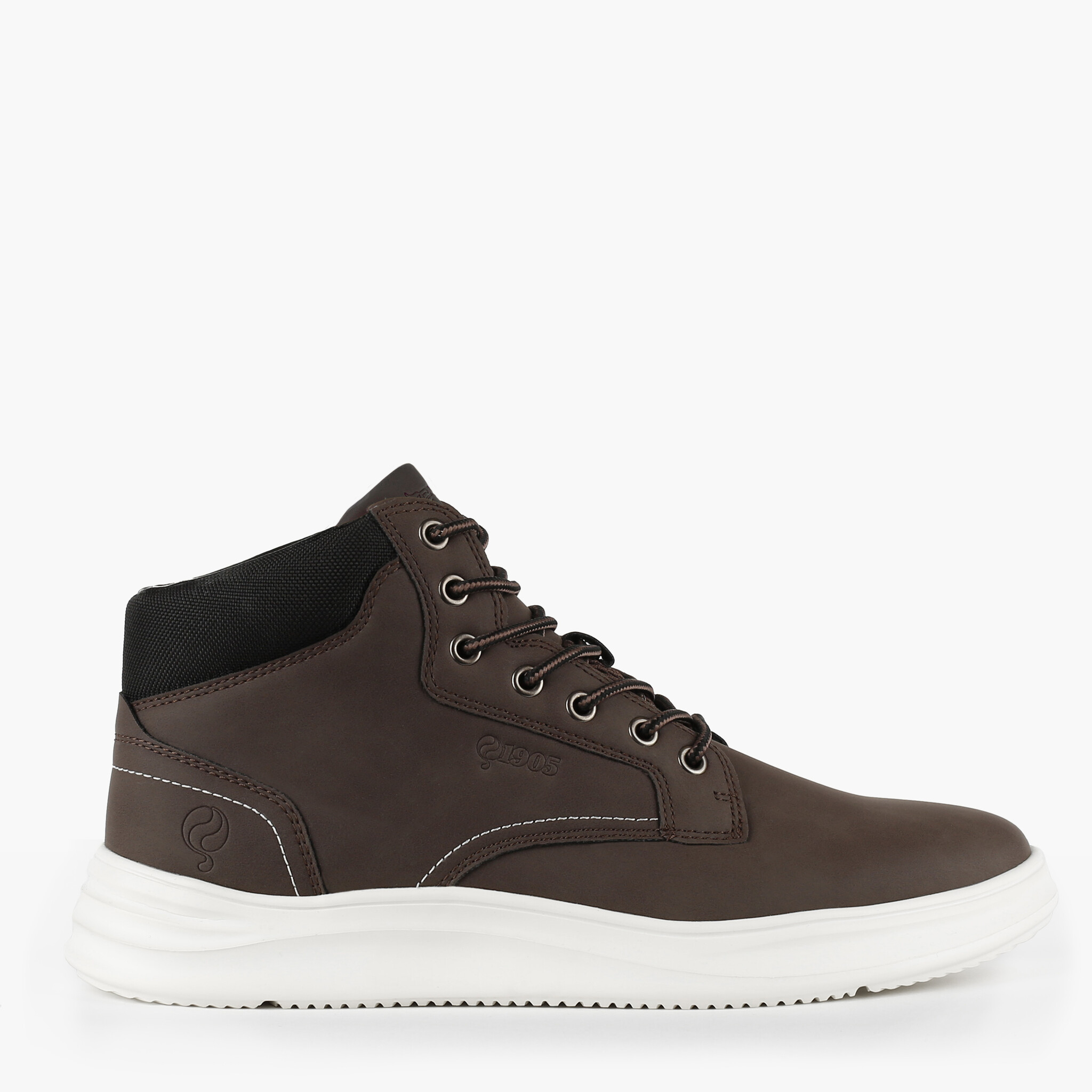 Q1905 Boot ommen donker
