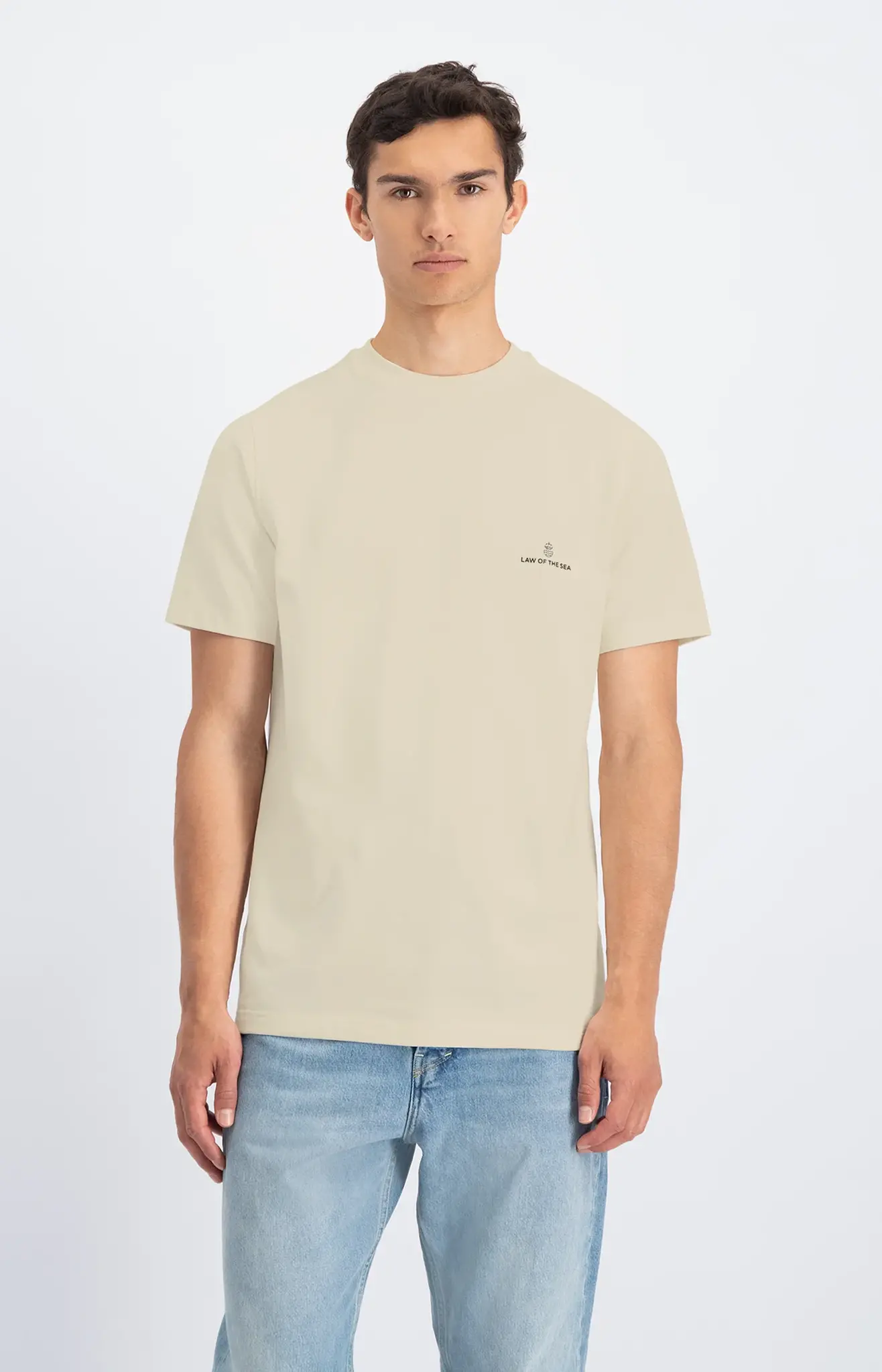 Law of the sea Law tee coconut milk 10103-901