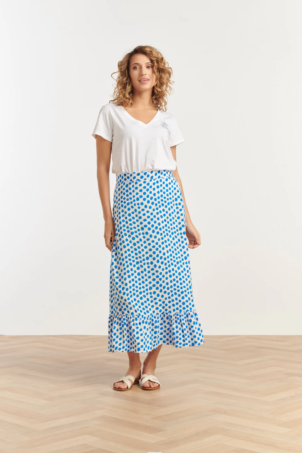 Smashed Lemon 25085 zomer maxi rok met blauwe polkadots