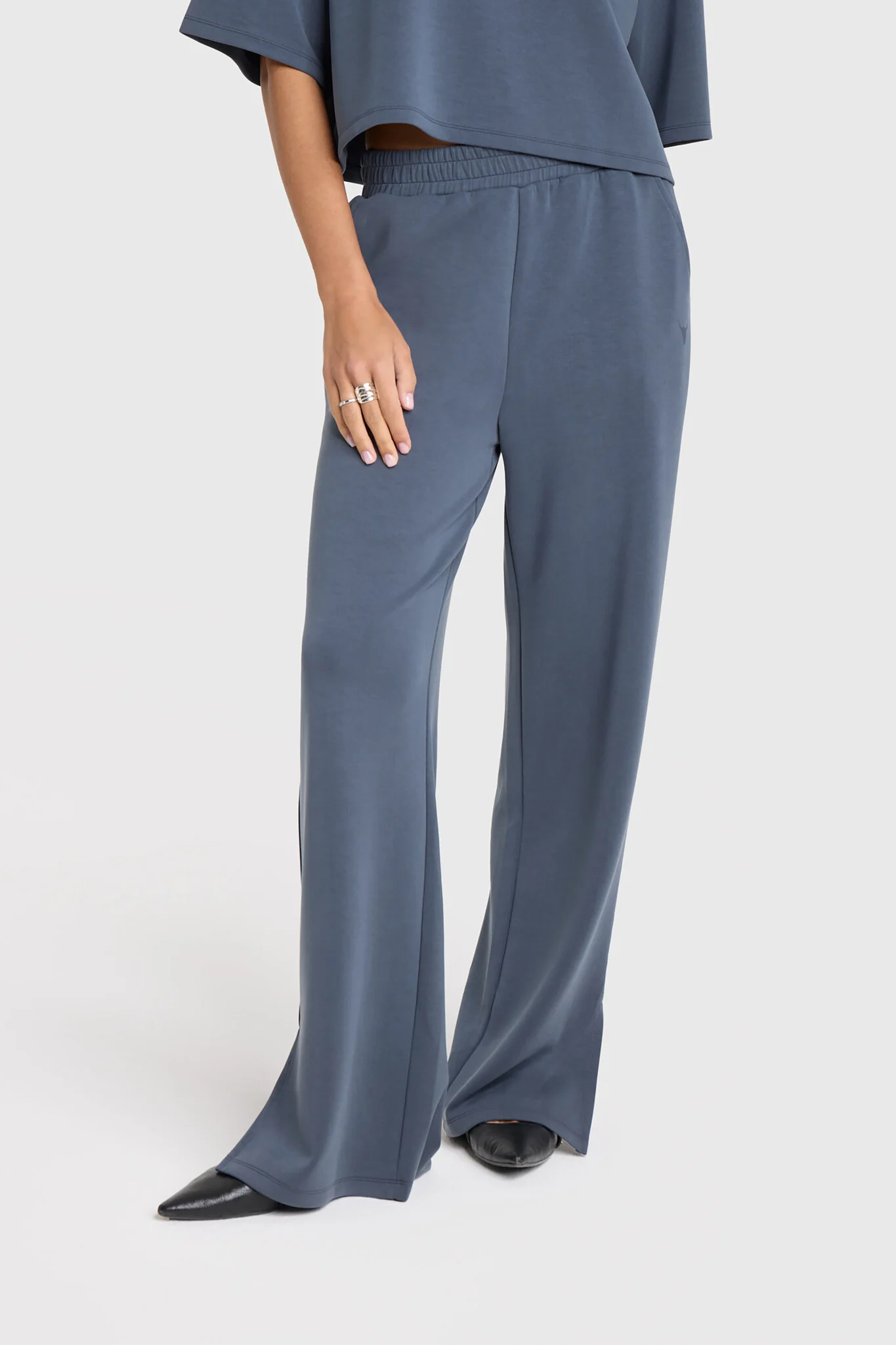 Alix The Label 2502165080 ladies knitted flowy side slit pants