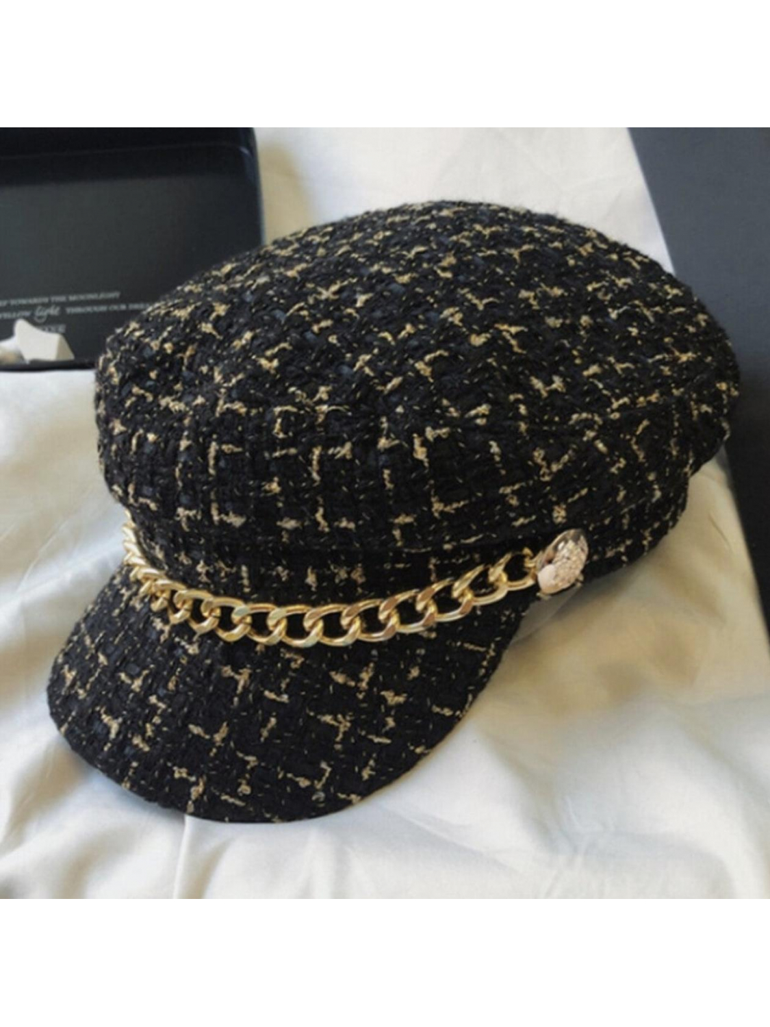 The Dezzy Factory Luxe Bibi hoed met gouden ketting