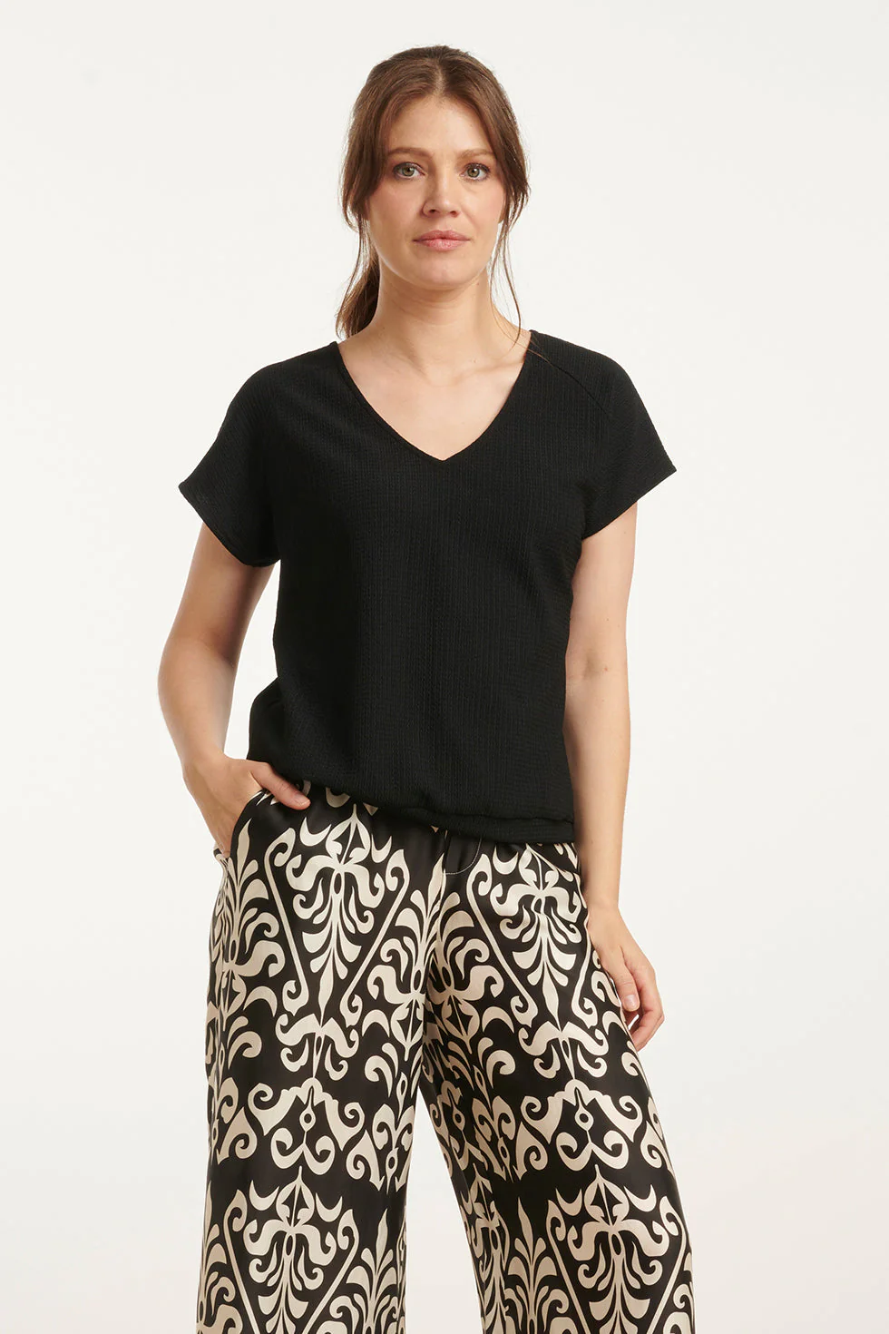 Smashed Lemon 25120 stretchy crinkle top met v-hals |