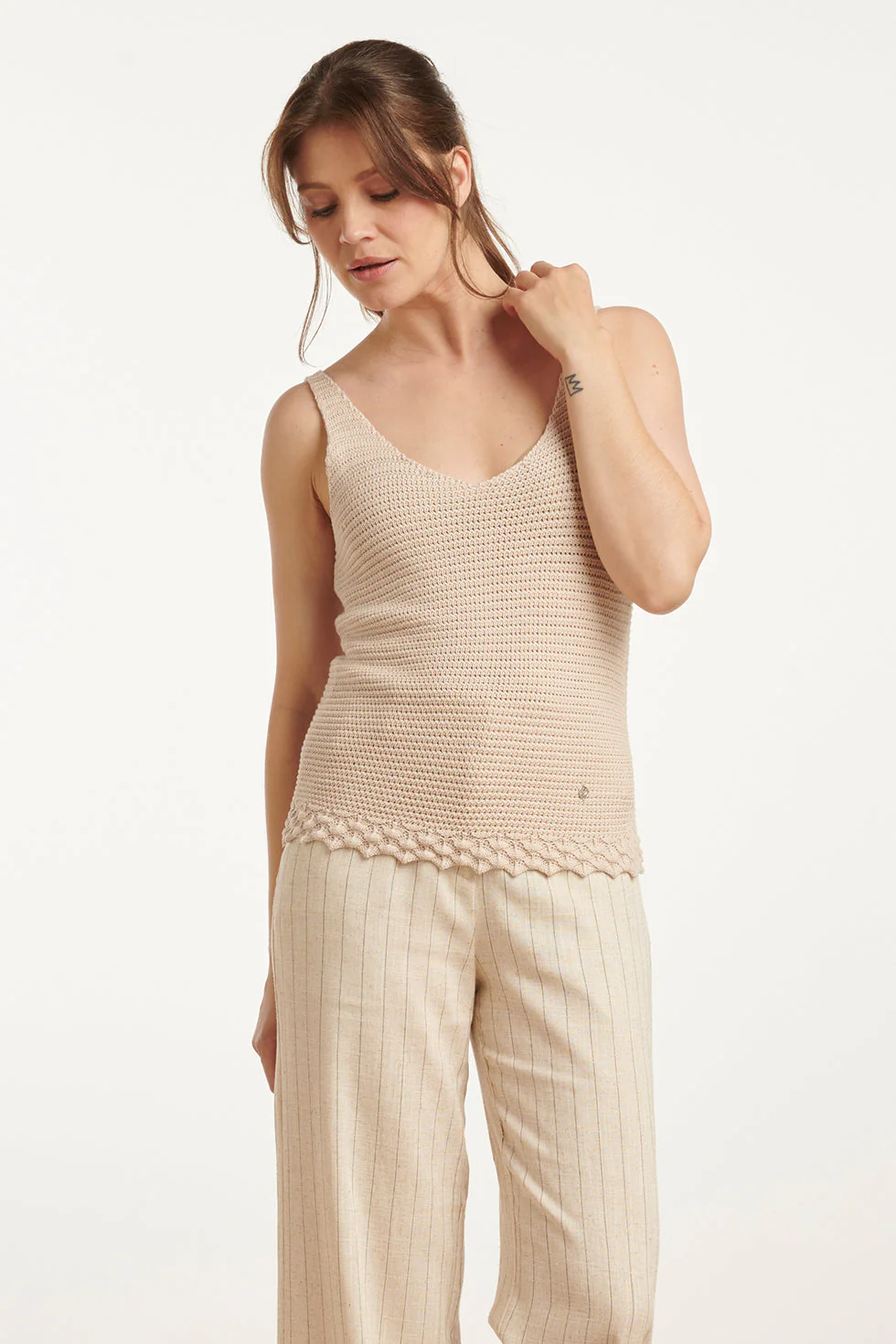 Smashed Lemon 25107 e gebreide strappy top met scallop rand |