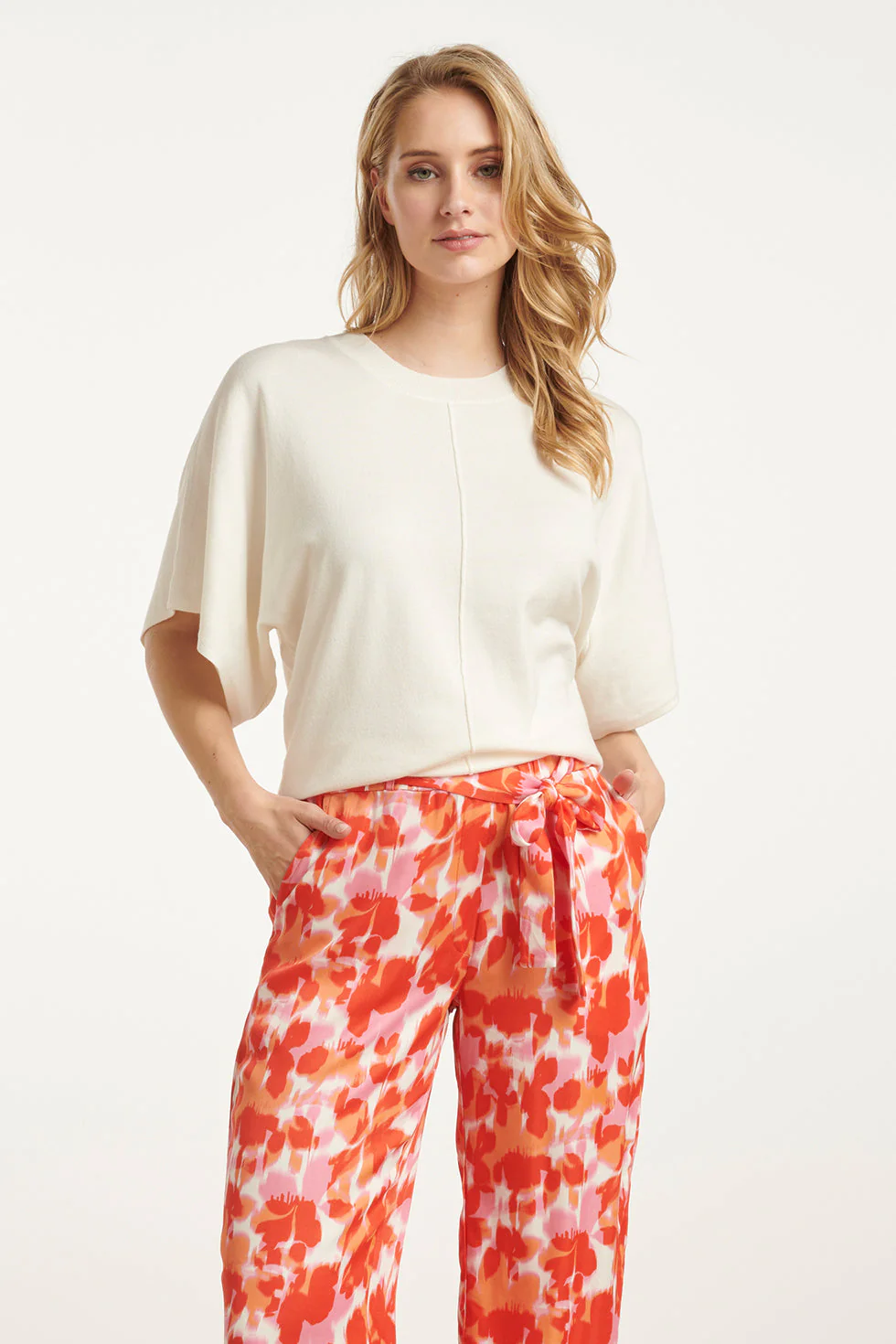 Smashed Lemon 25103 off- loose knitted top met 3/4 kimono mouwen