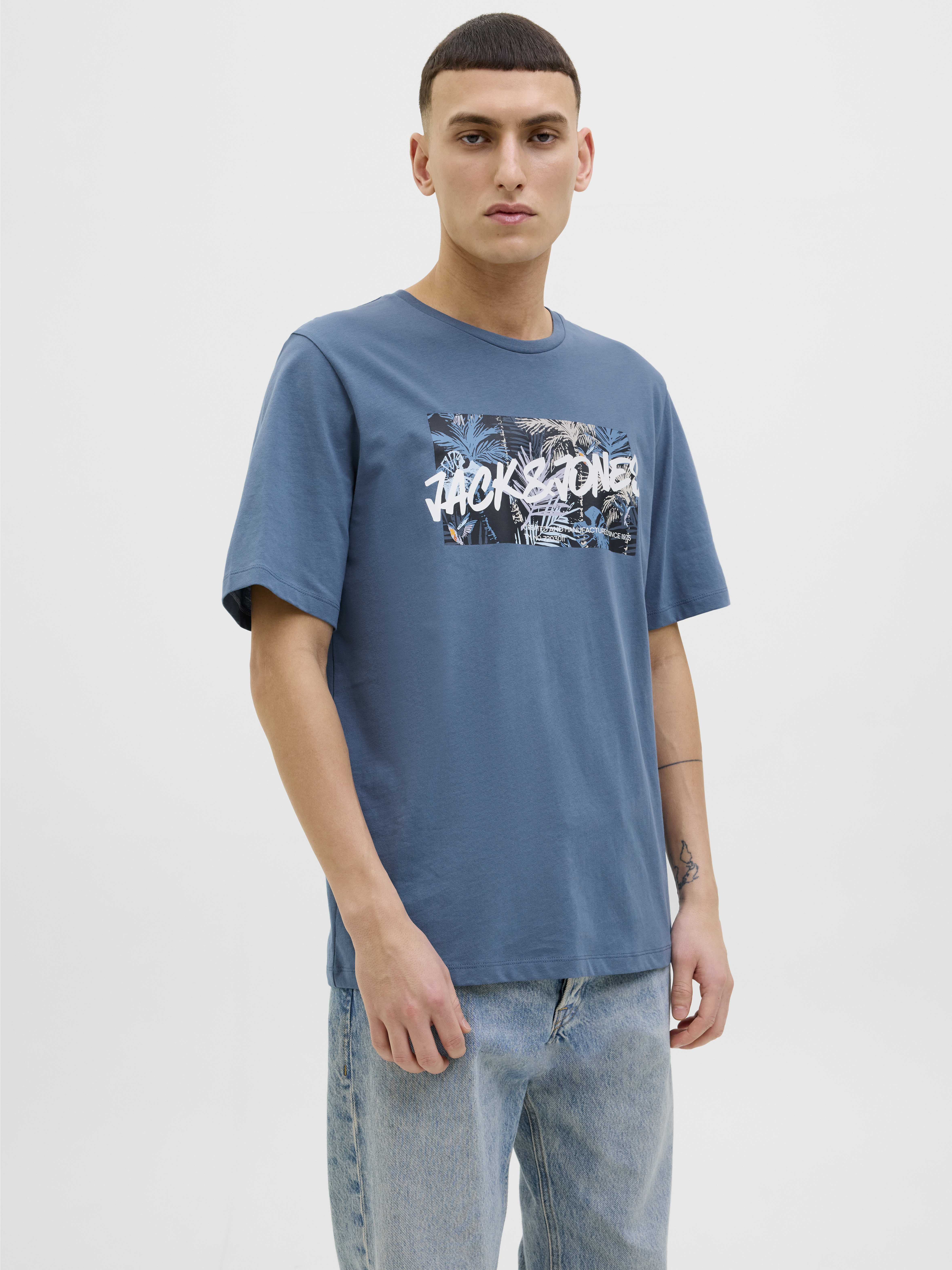 Jack & Jones Jjhawaii shape tee ss crew neck