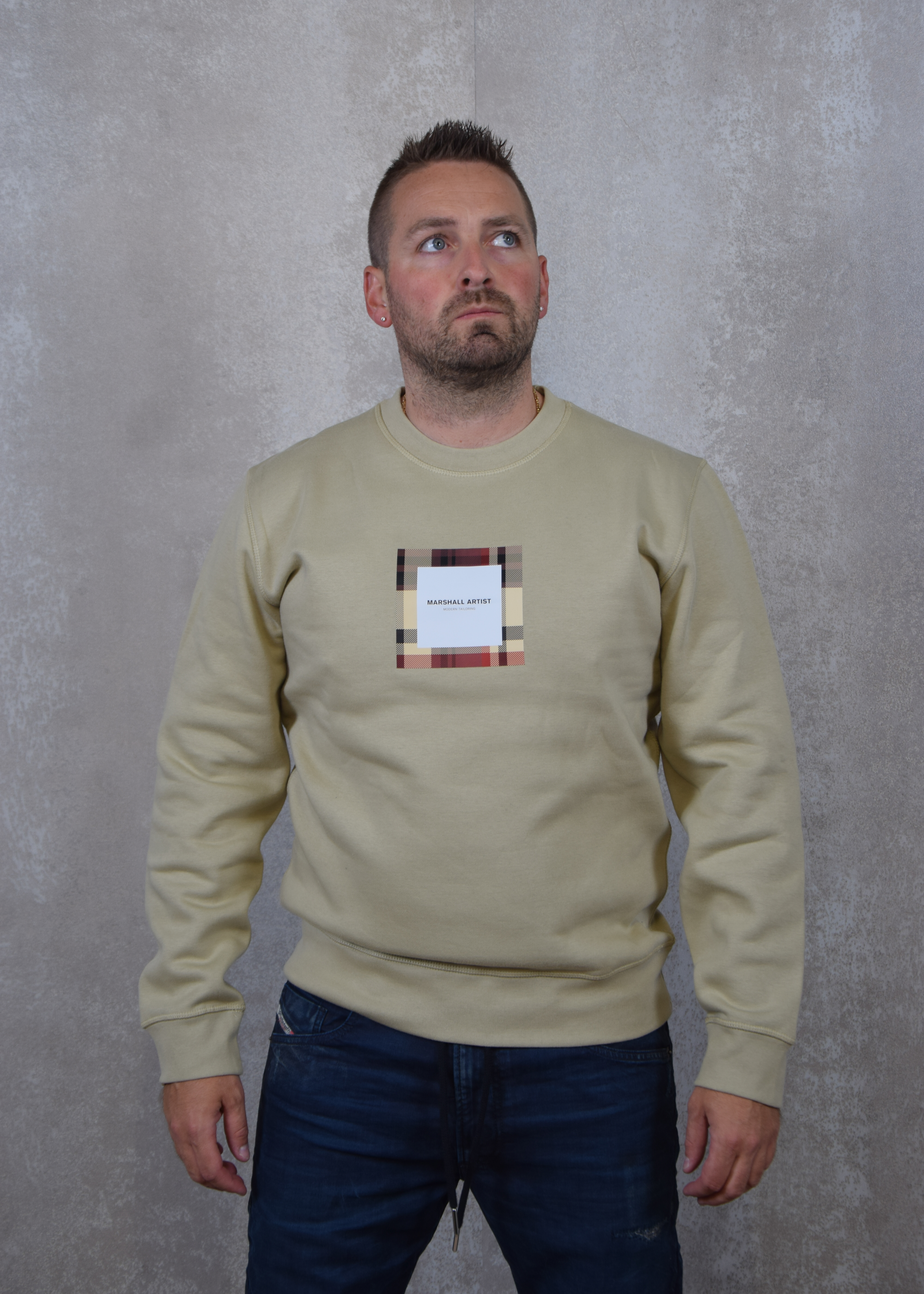 Marshall Artist U.k. ism box logo crewneck