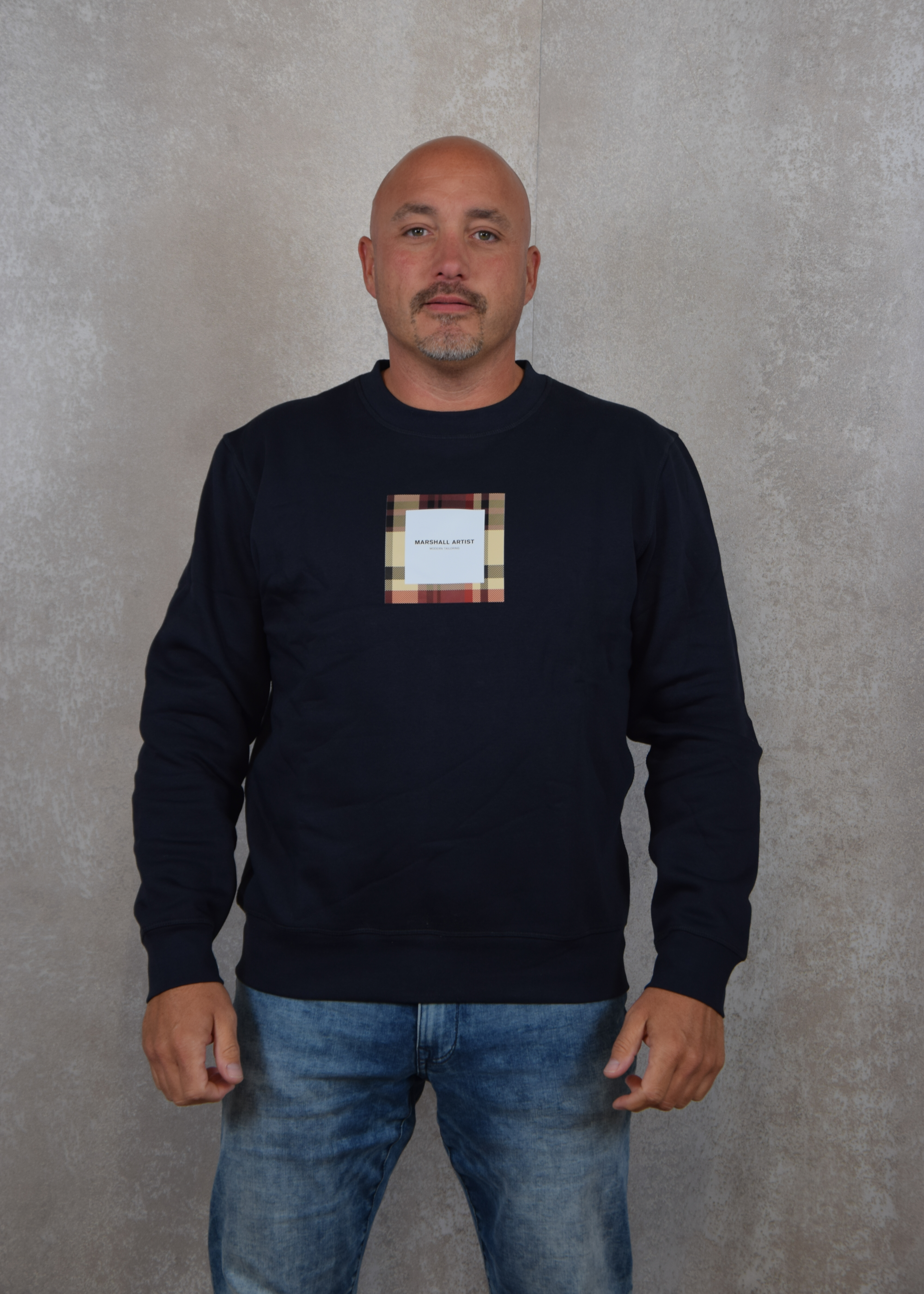 Marshall Artist U.k. ism box logo crewneck