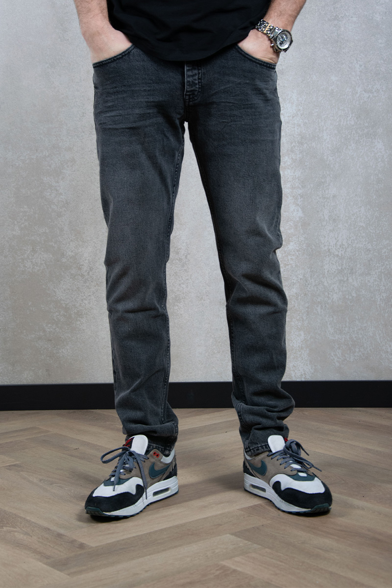 Purewhite The ryan tapered fit