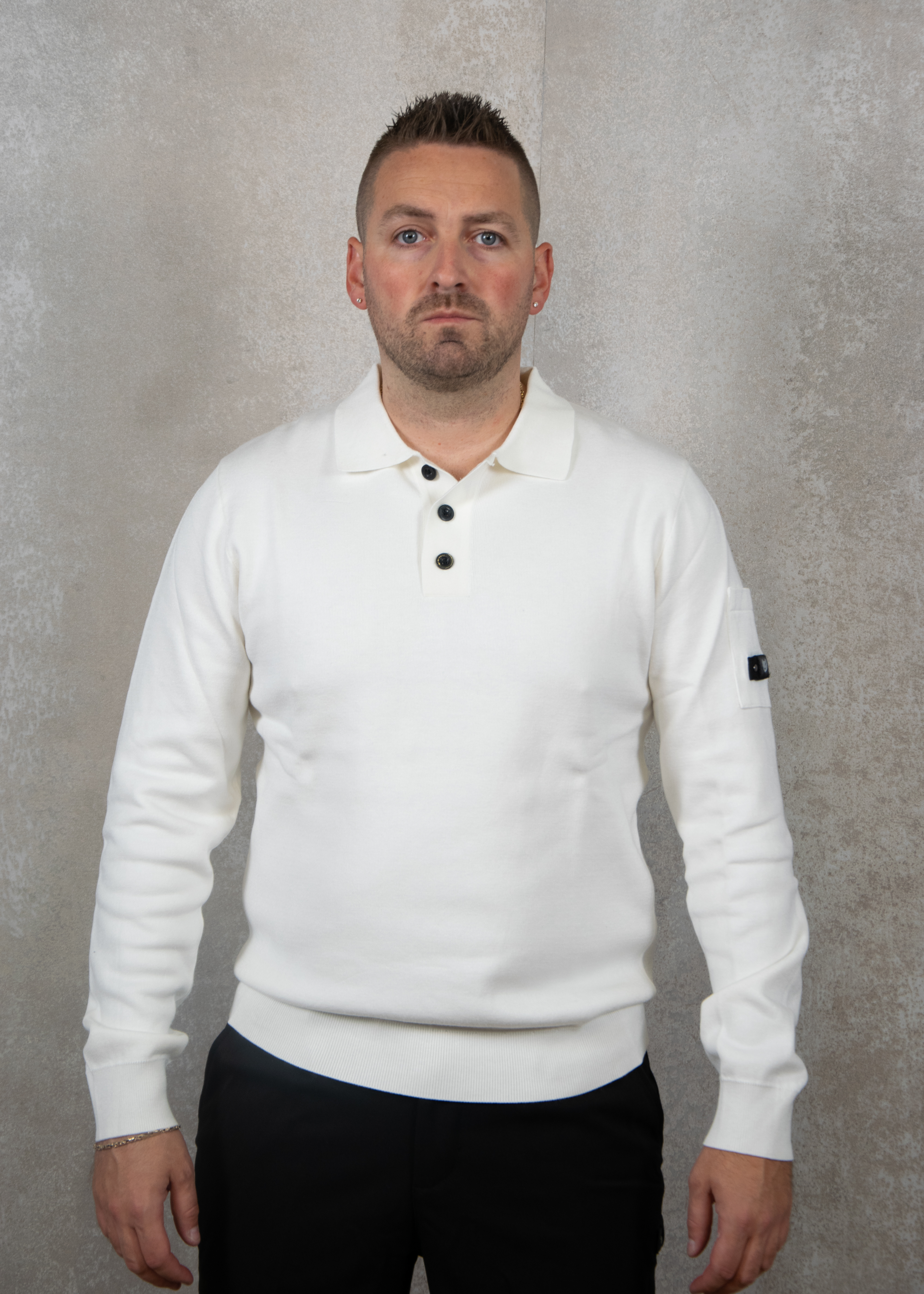Quotrell Couteux knitted button up