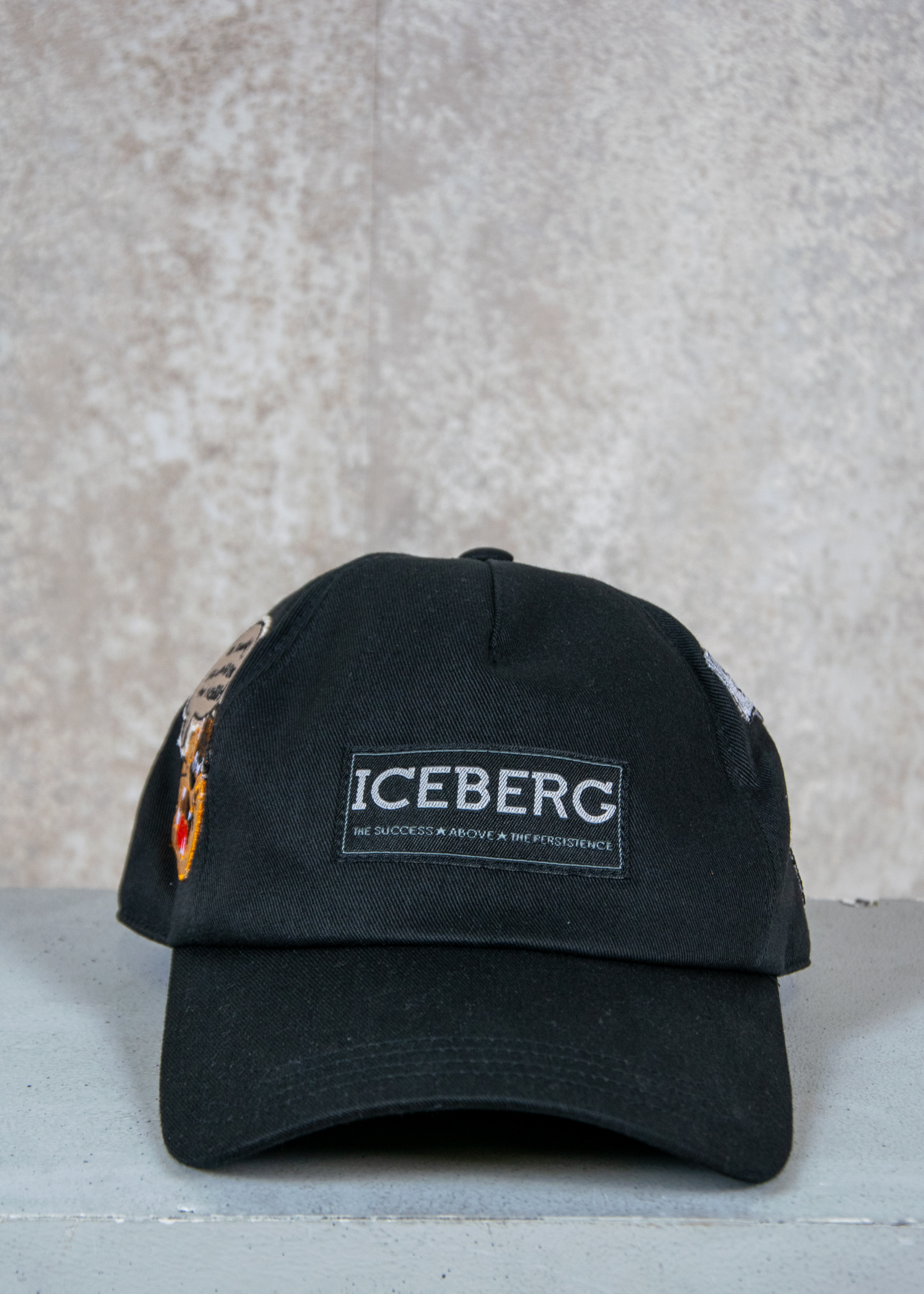 Iceberg Looney tunes cap tasmanian devil
