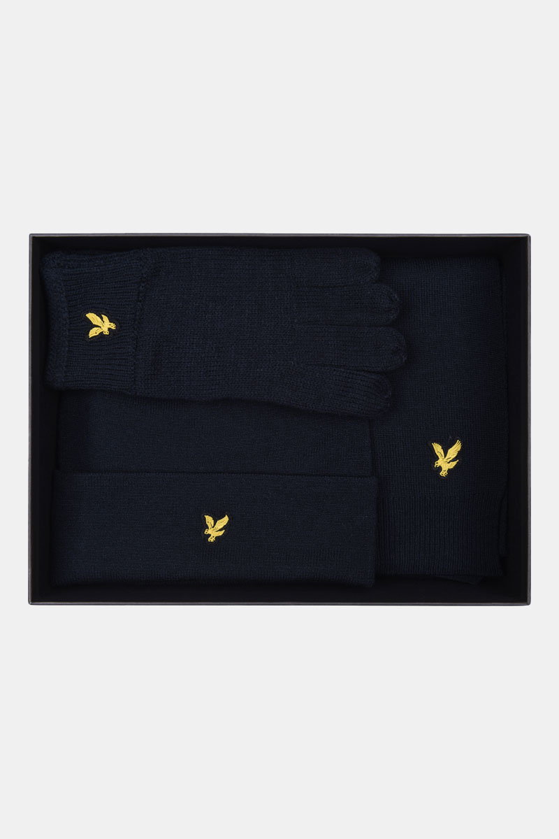 Lyle and Scott Checked scarf and beanie gift set