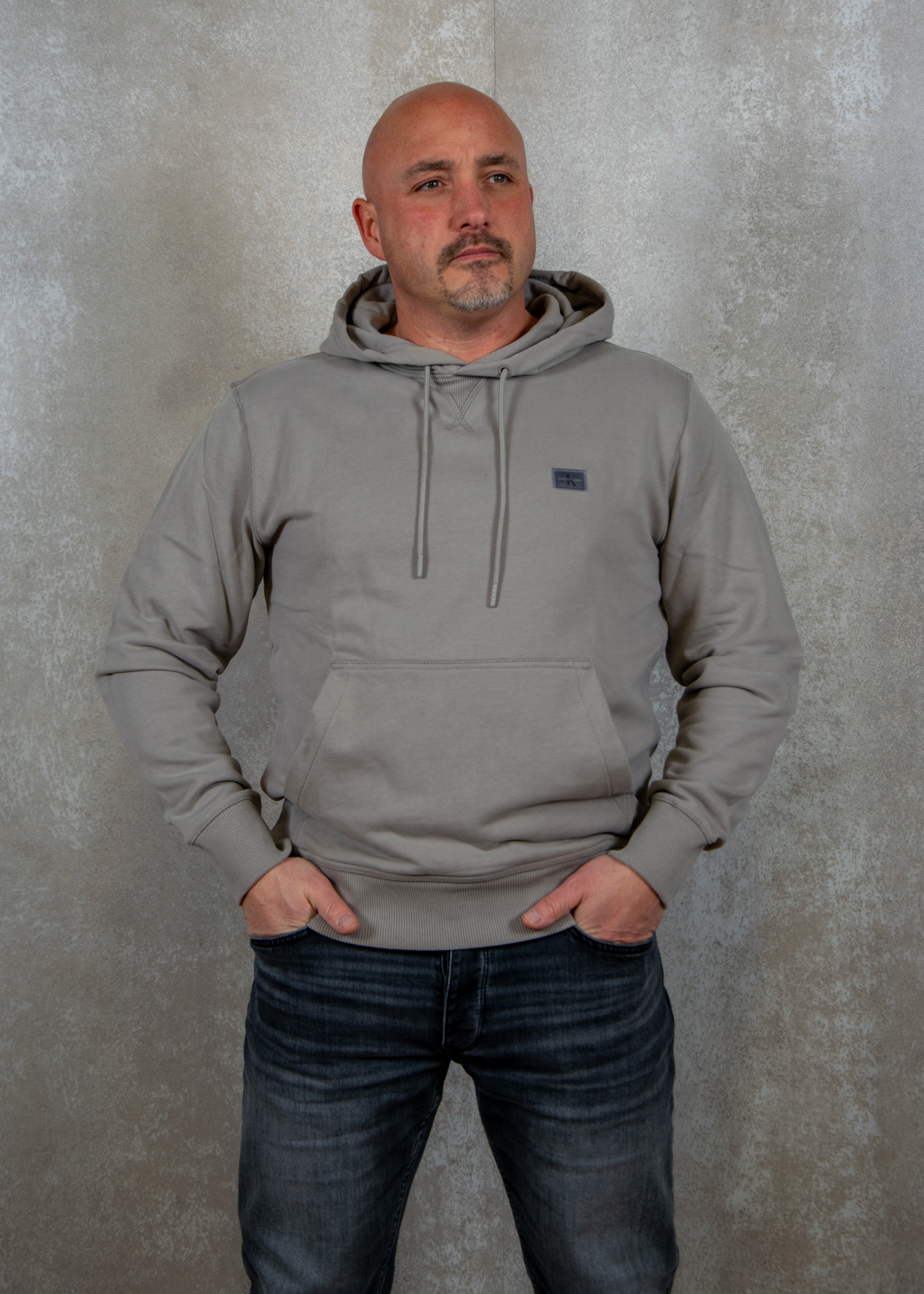 Calvin Klein Sweatshirt WOVEN LABEL HOODIE Kangoeroezak, logoborduring