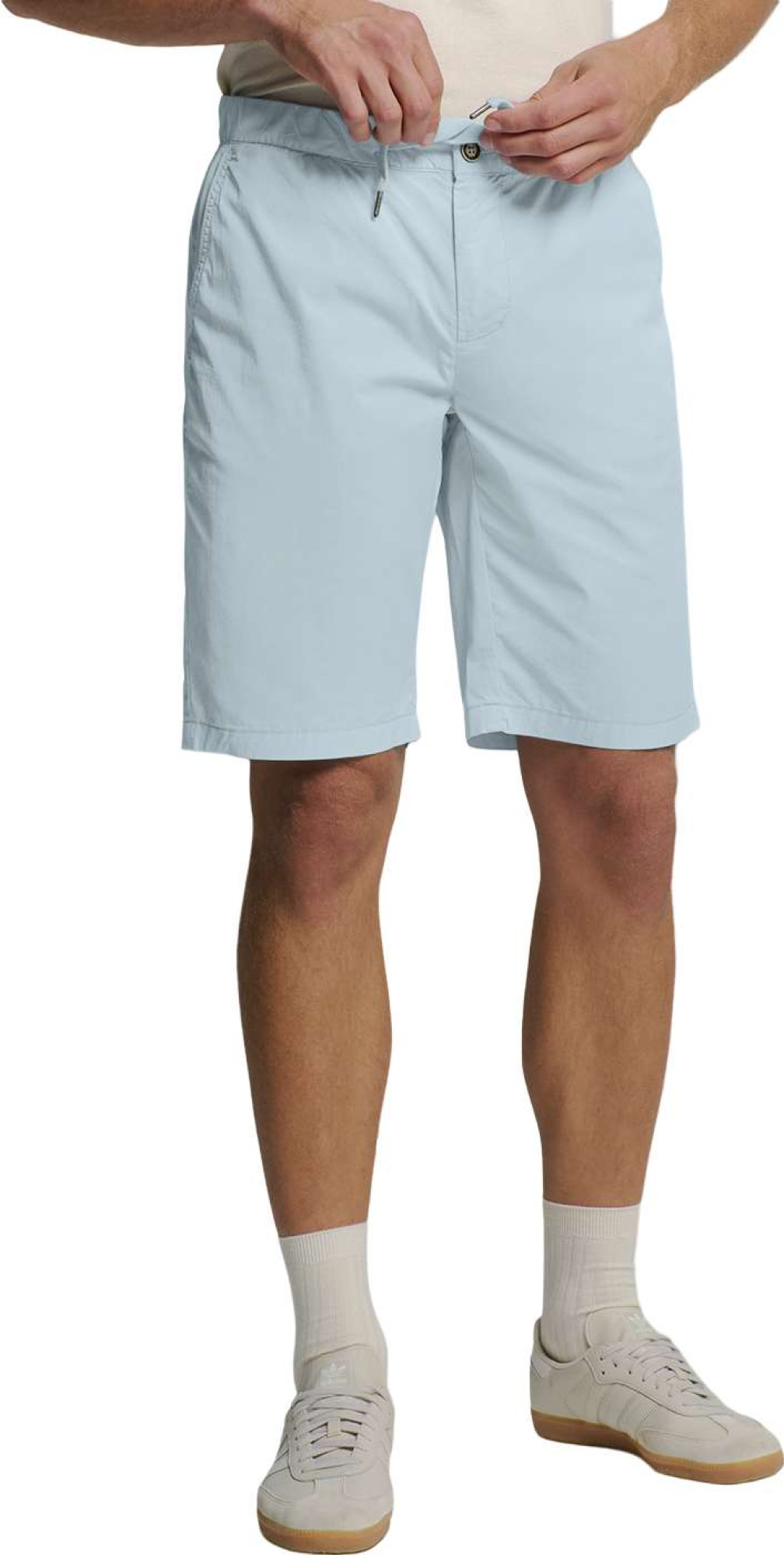No Excess Short chino garment dyed light weig cloud