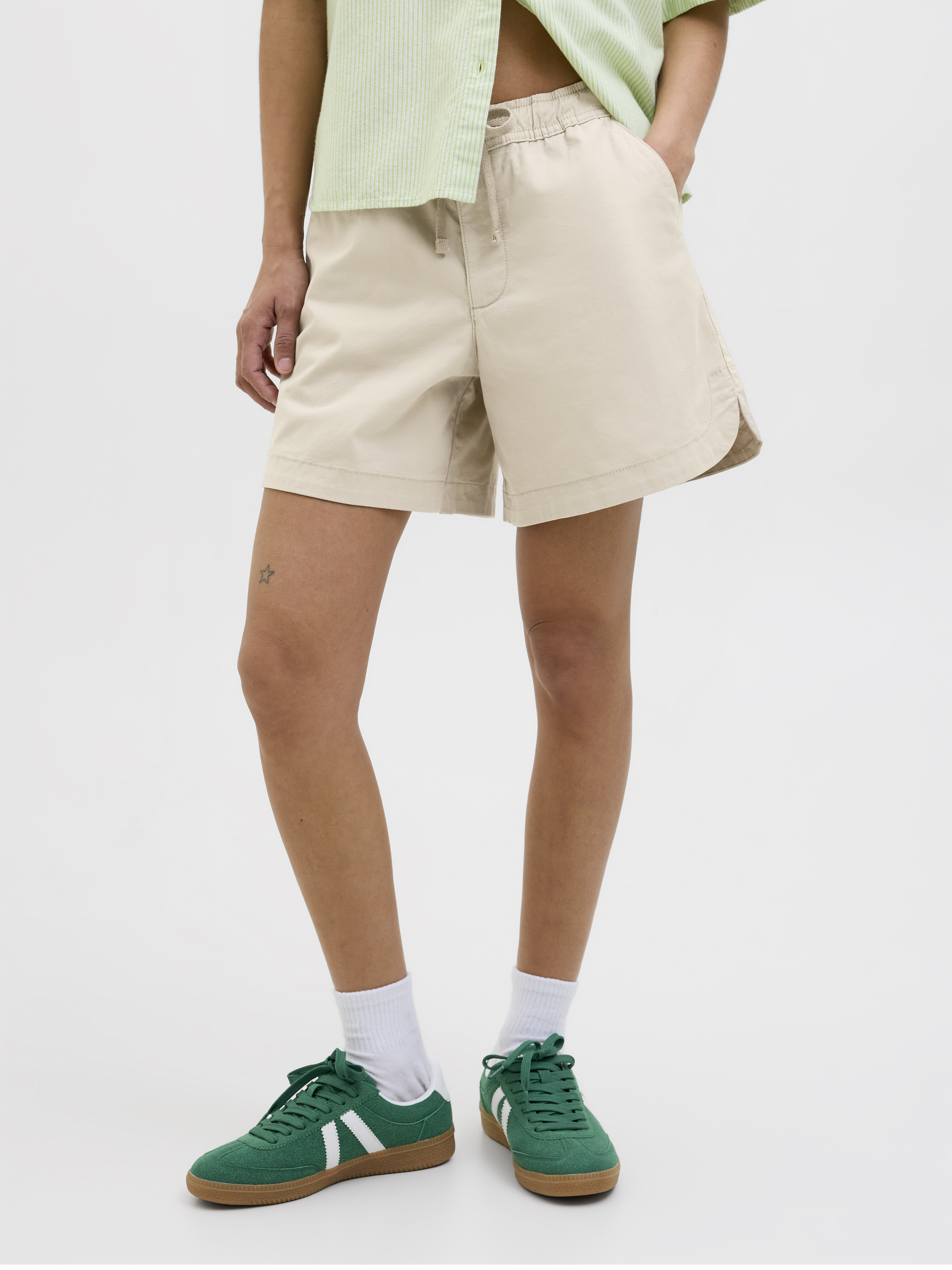 Jack & Jones Jxmollie campaign shorts pnt