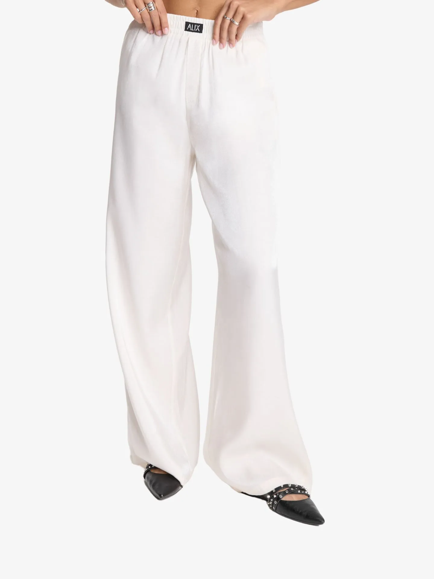Alix The Label Dames broek shine wide leg