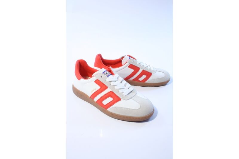 Back 70 Cloud 2505-09 sneakers
