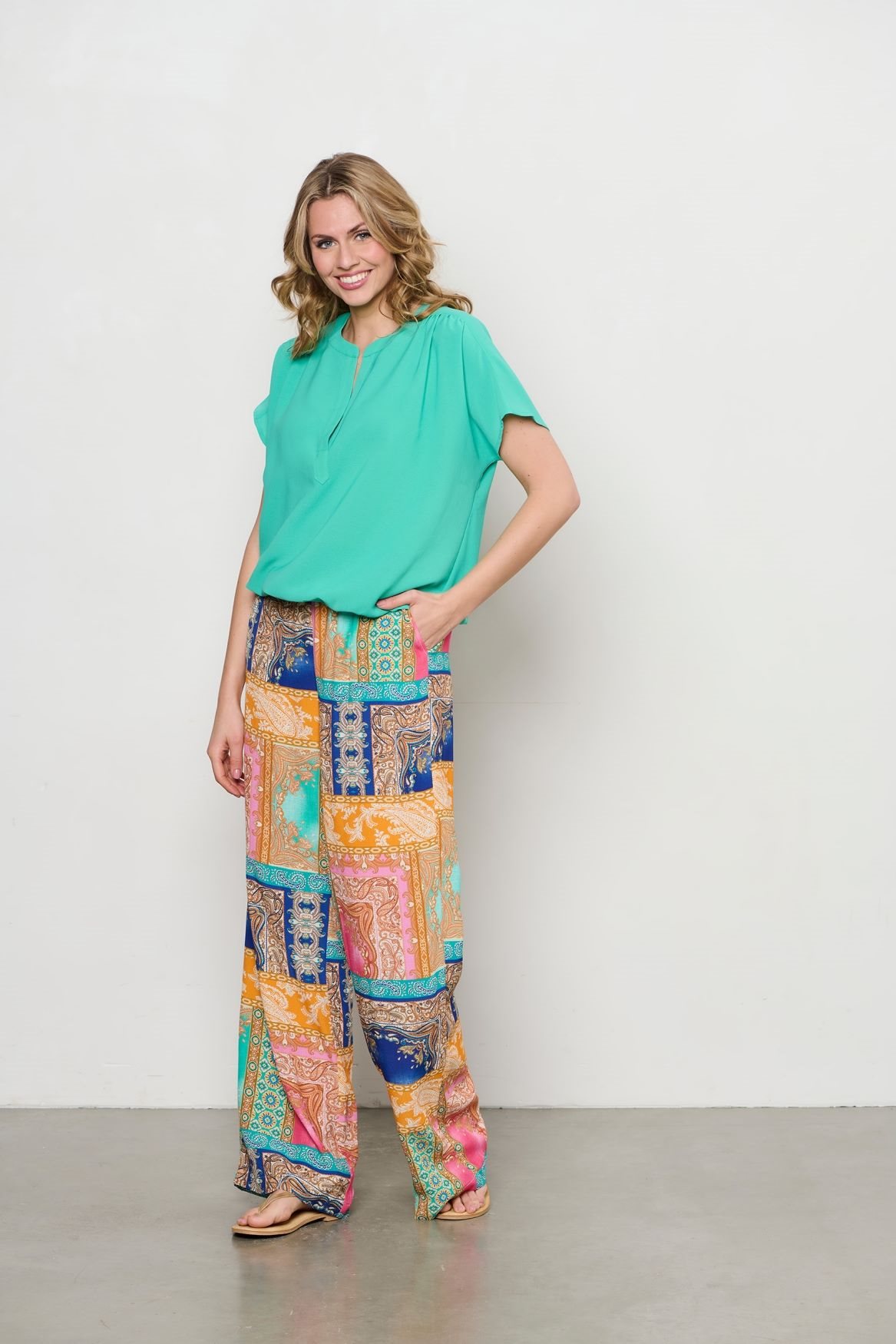 &Co Woman Nadine paisley