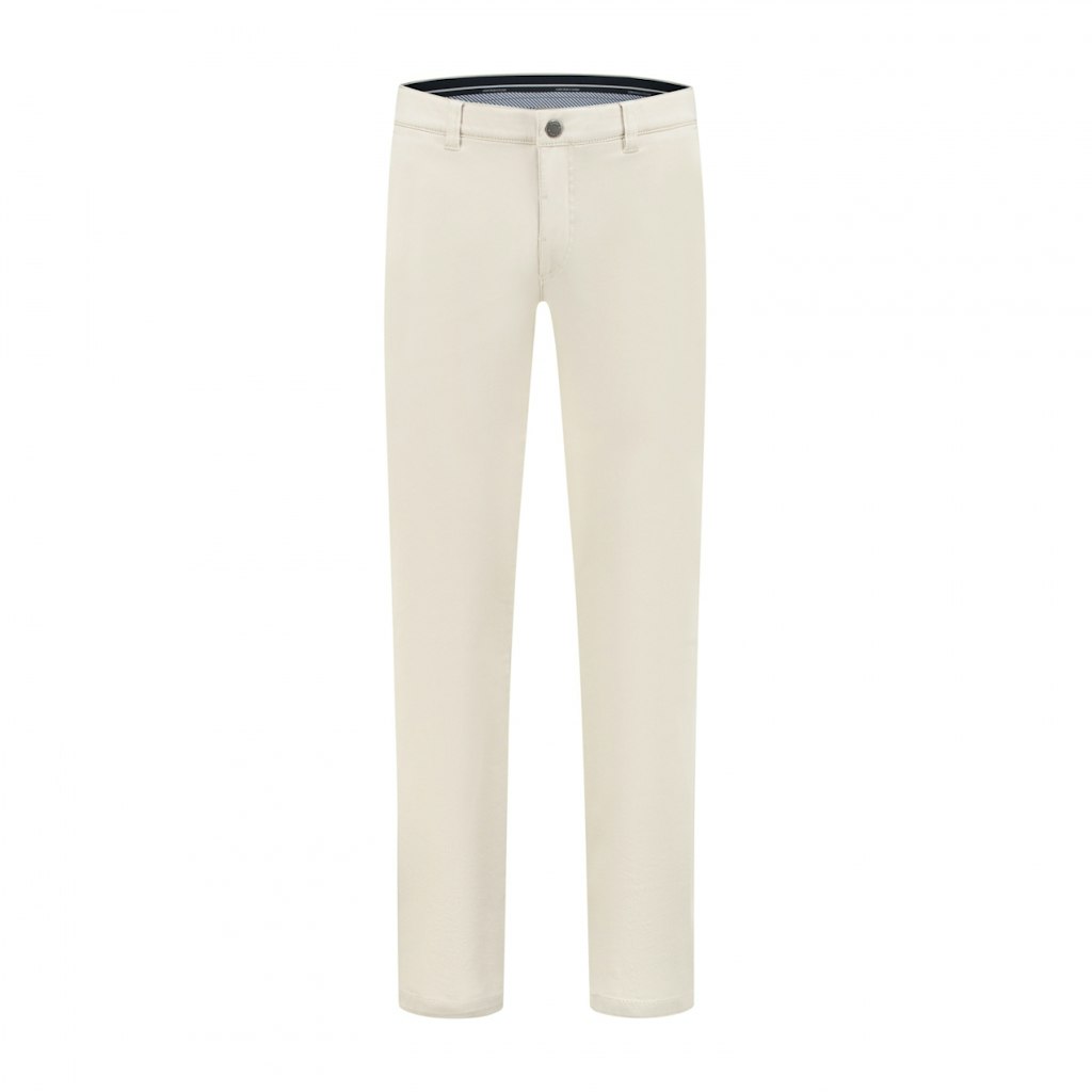 Com4 21202017 modern chino collection