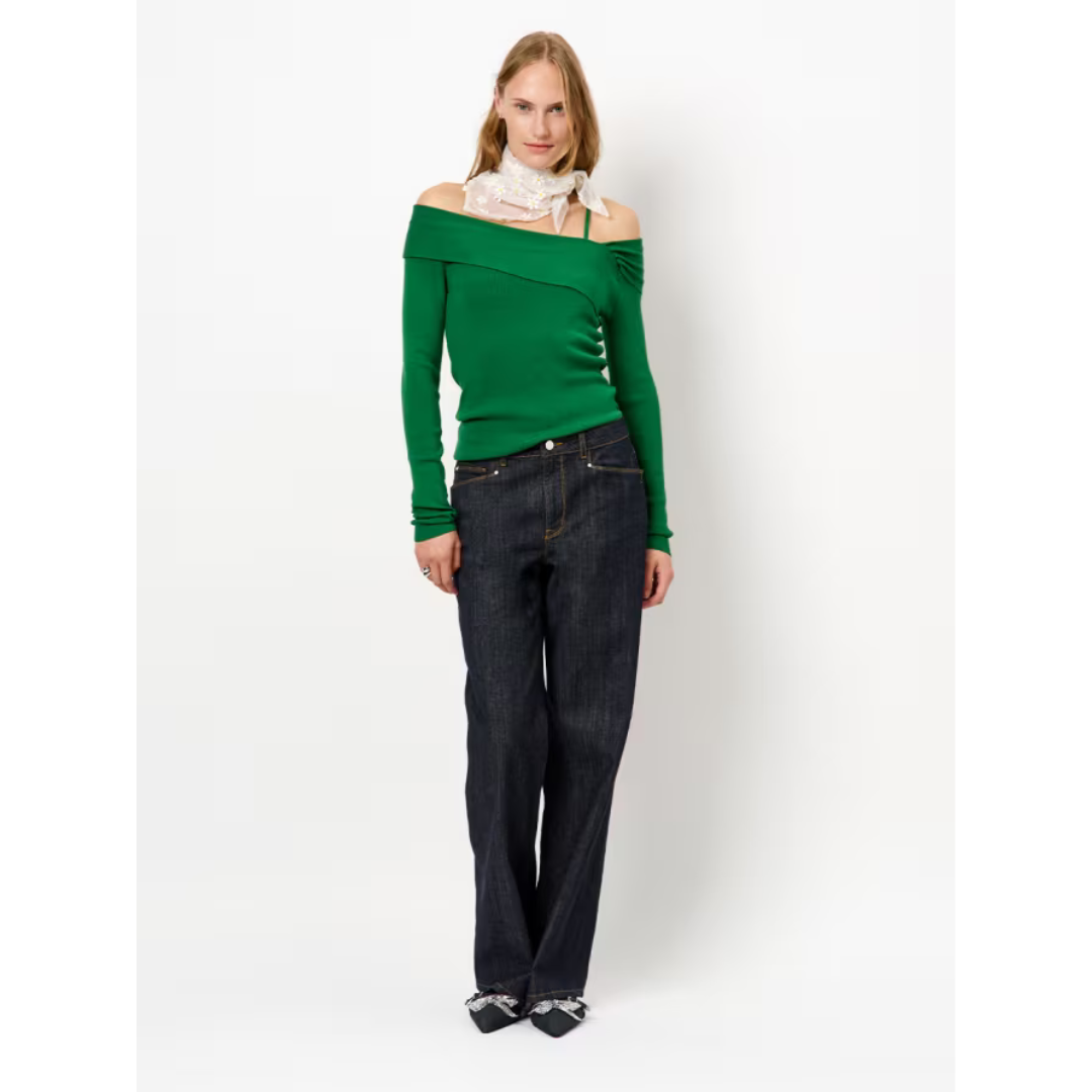 Dante 6 D6 wave asymmetric knitted sweater