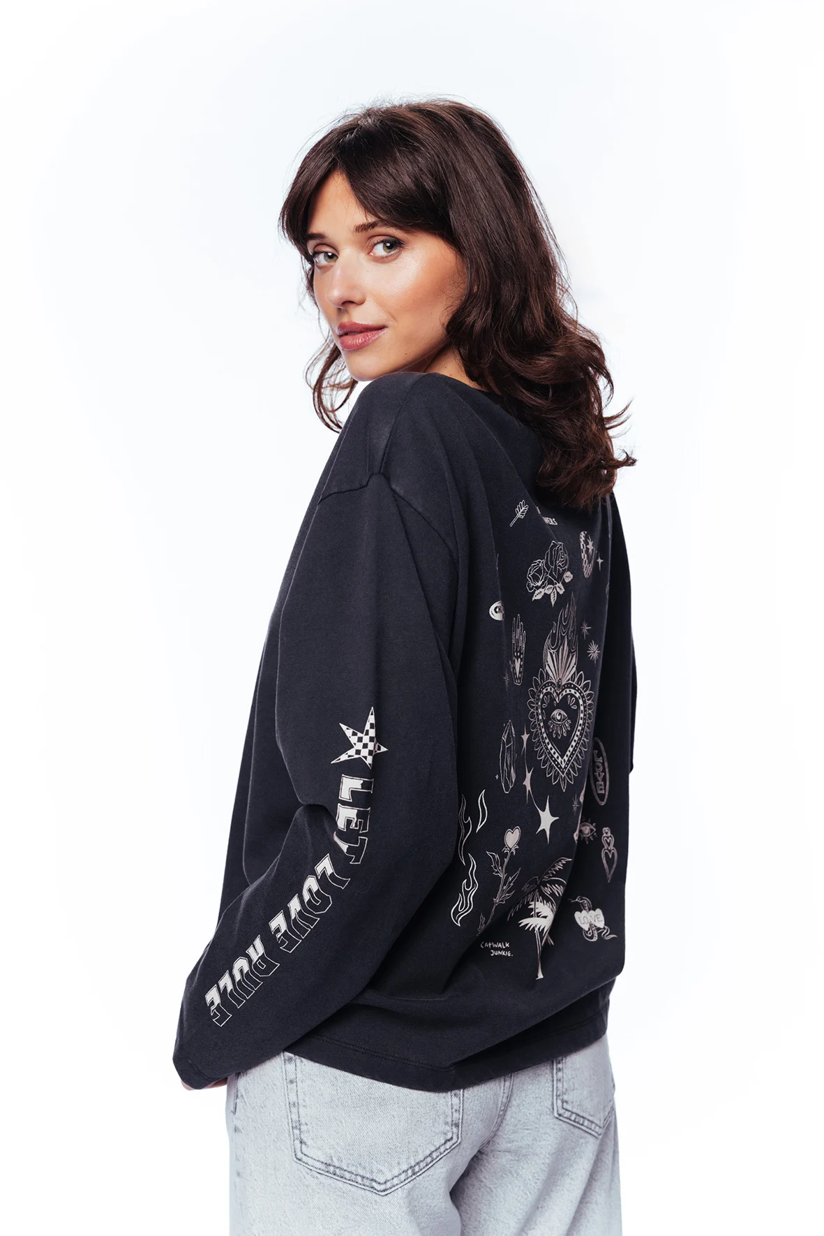 Catwalk Junkie 2503020401 graphic long sleeve