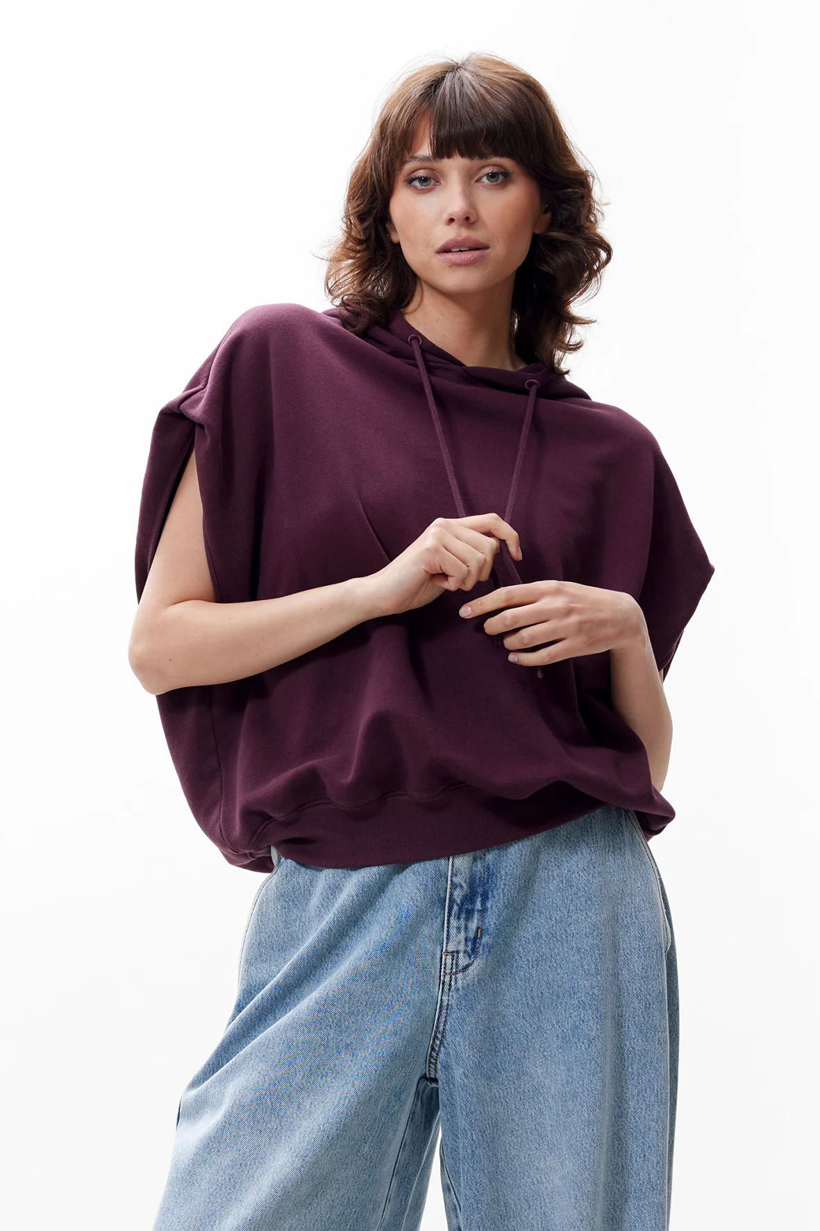 Catwalk Junkie 2503020601 sleeveless sweater with hoodie