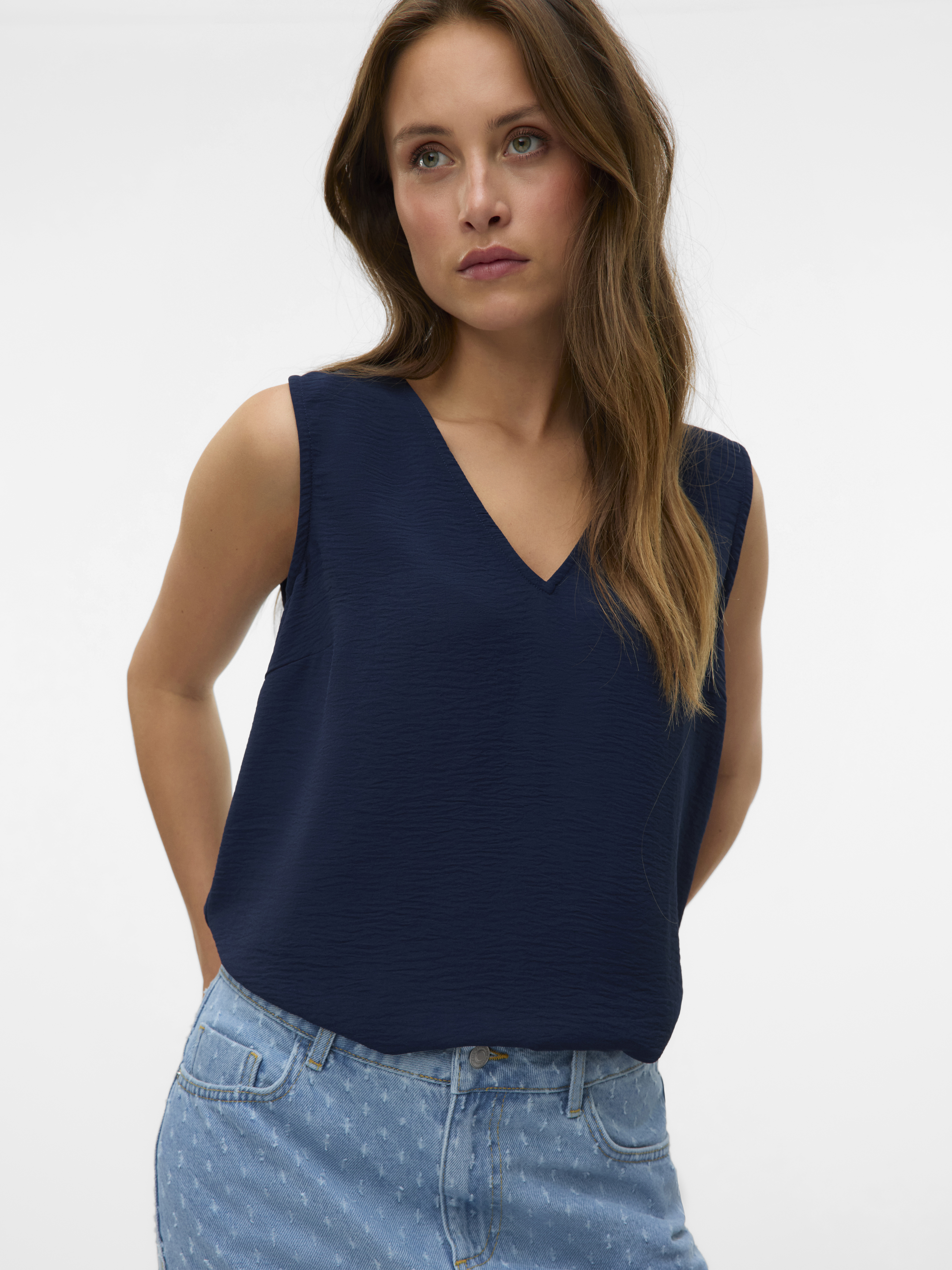 Vero Moda Vmalva s/l v-neck top wvn noos