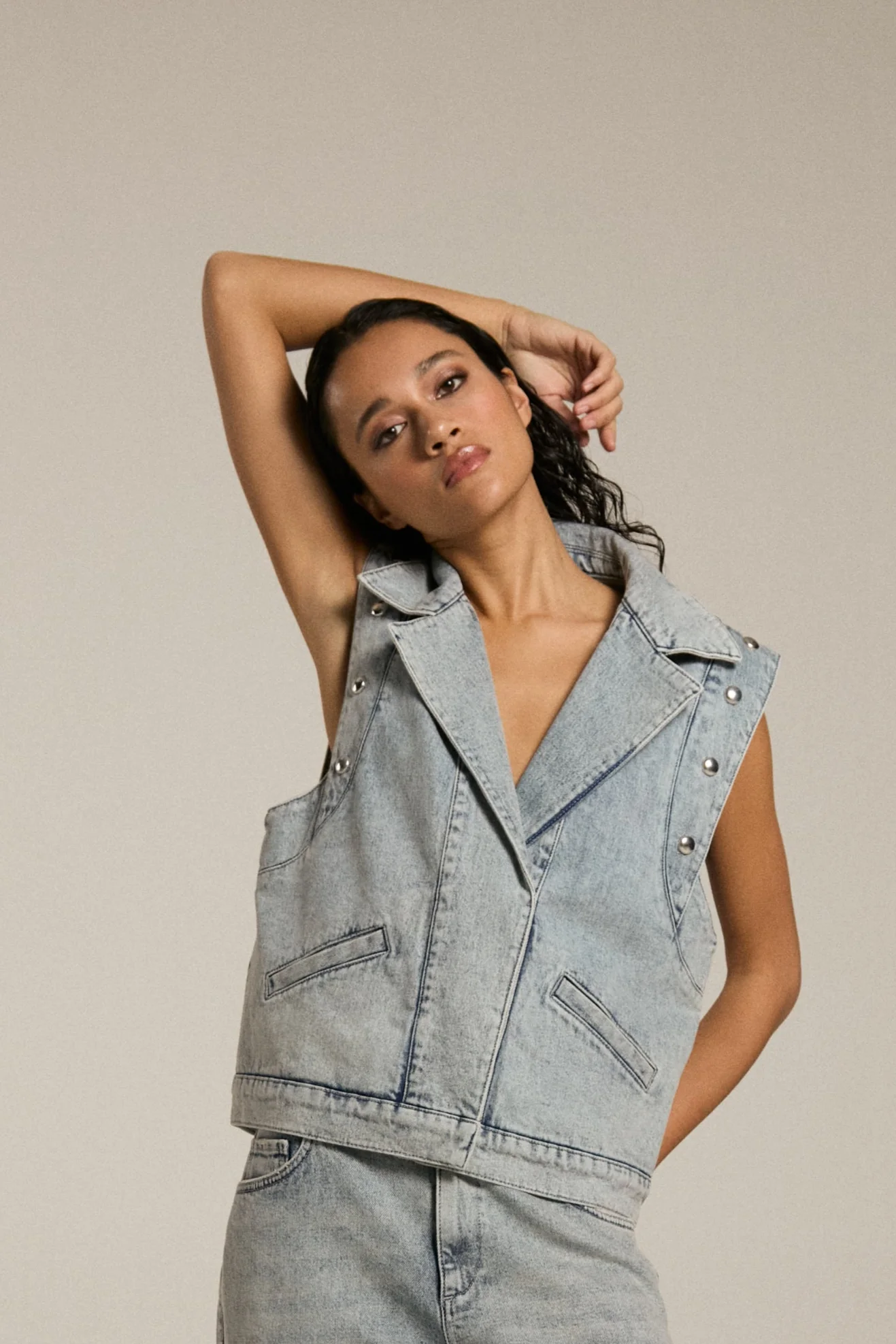 Homage to Denim H-cw25m136 denim gilet with big studs