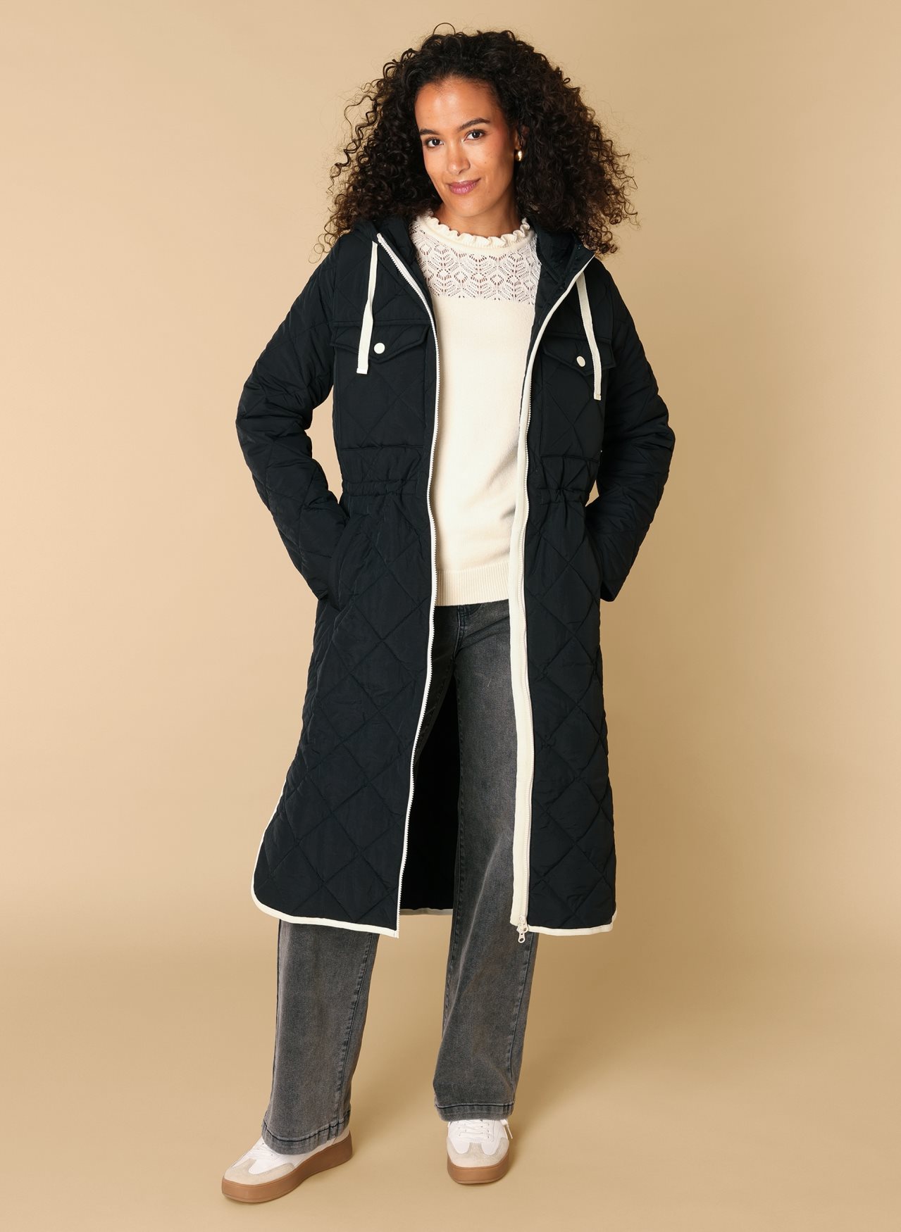 Ivy Beau Roya black/cream