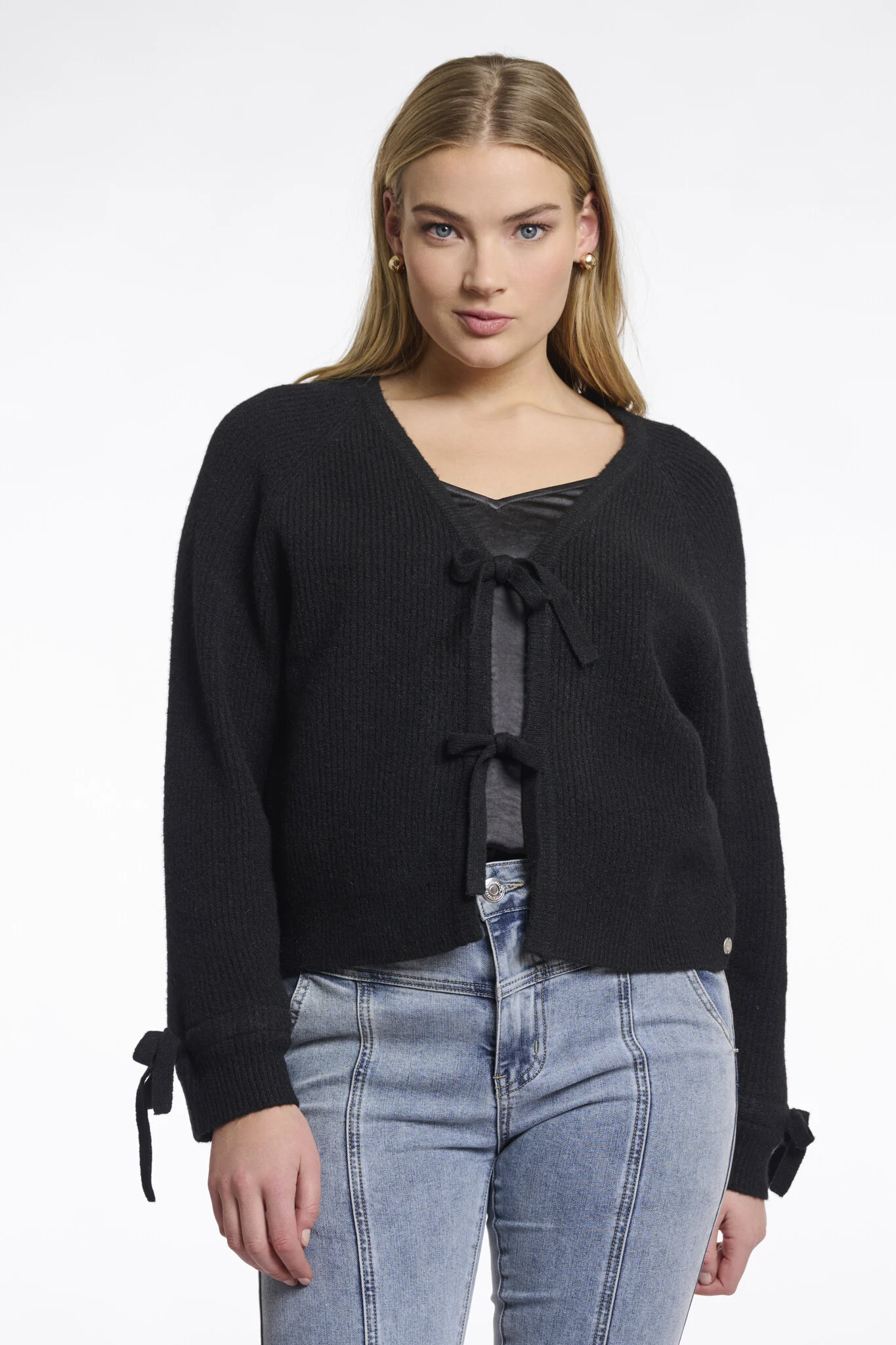 Rino & Pelle Gouke.5002511 rino en pelle knitted cardigan with bows black