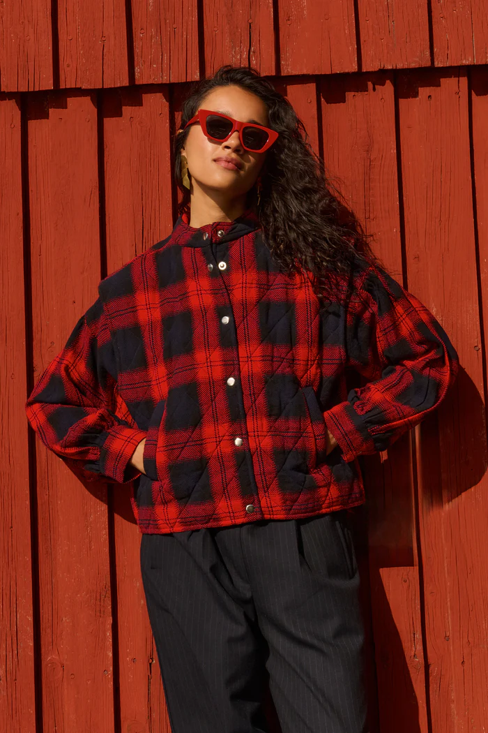 By-Bar Amsterdam 25519005 mave red check sleeveless jacket