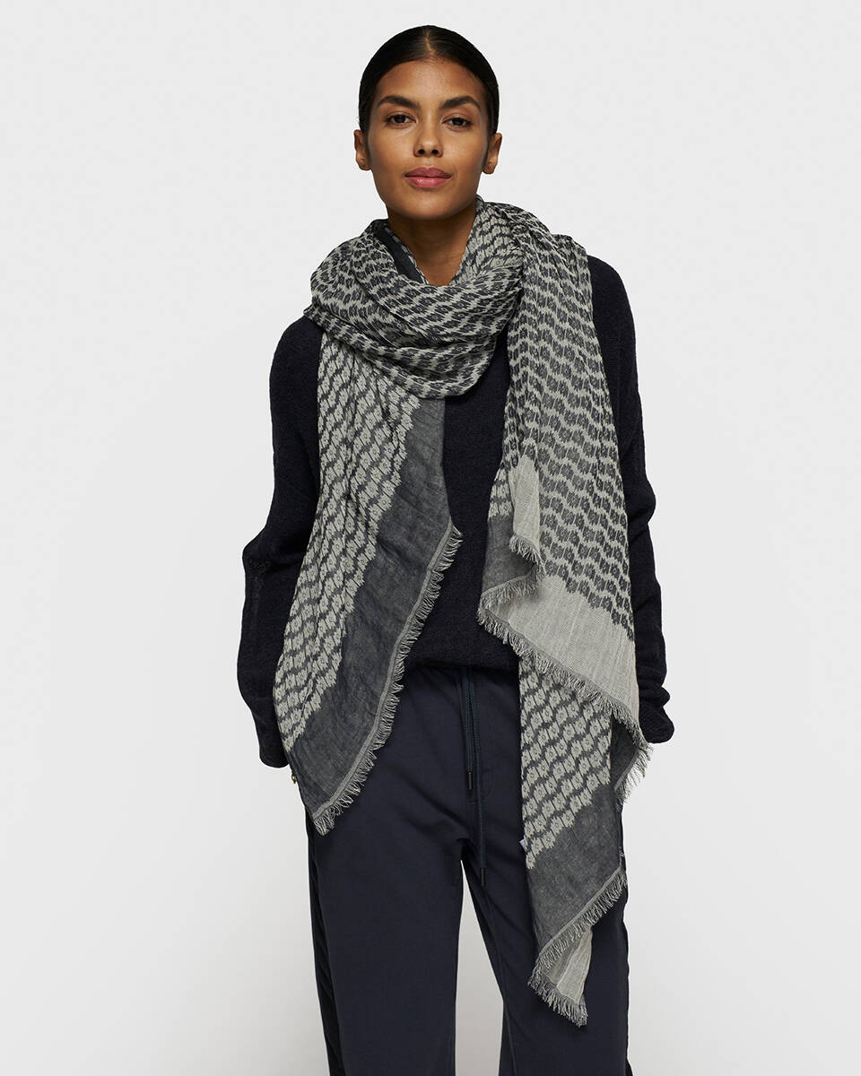 10 Days Shawl 20-907-5203