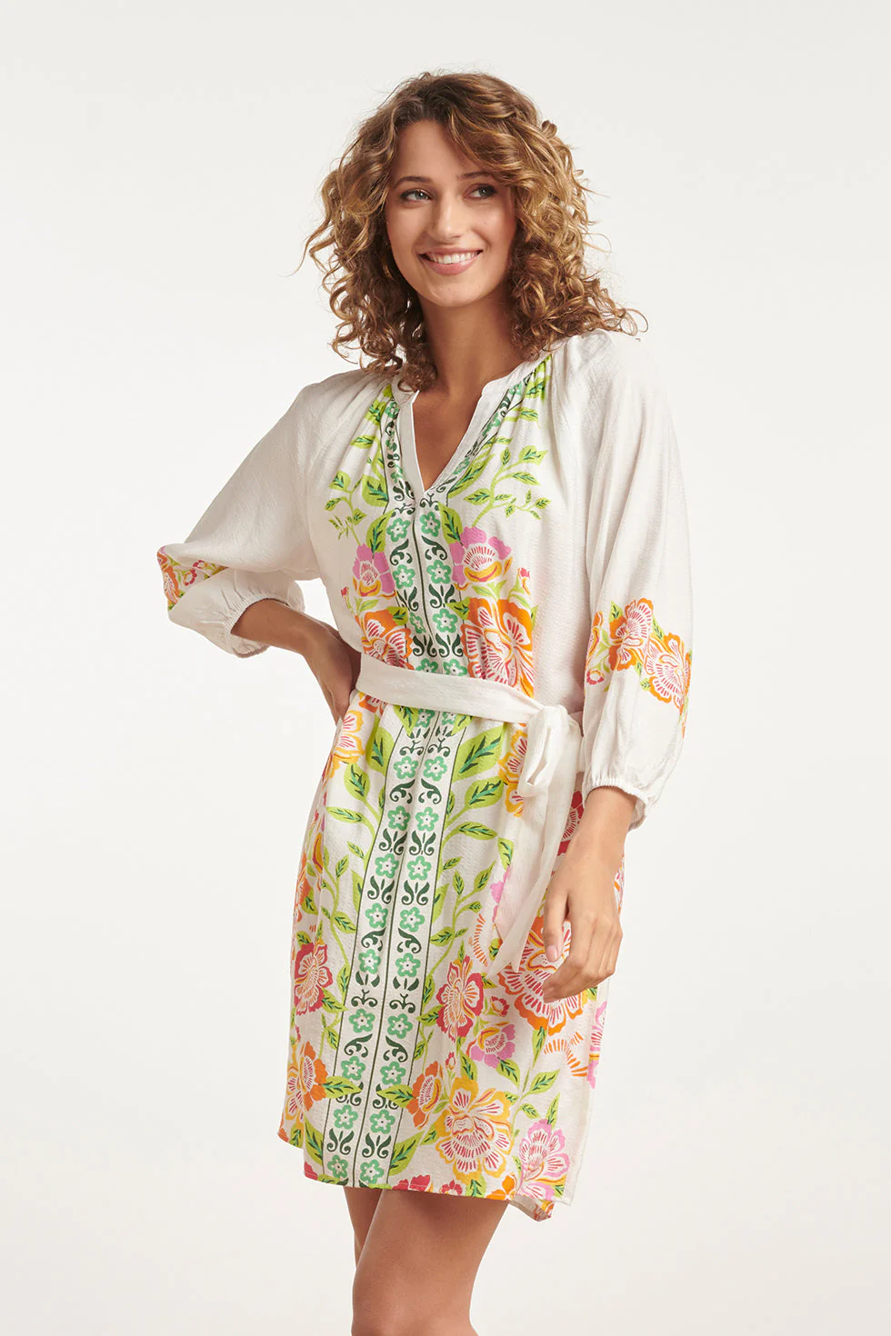 Smashed Lemon 24062 korte zomerjurk met levendige bloemenpatroon |