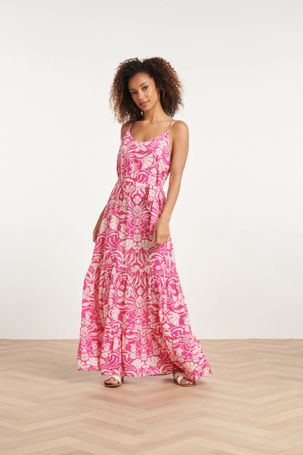 Smashed Lemon 24022 zomerse spaghettibandjes jurk met bloemenprint |