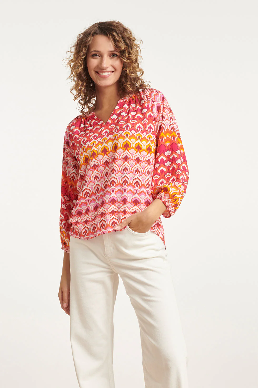 Smashed Lemon 24004 retro print v-hals top met ballonmouw |