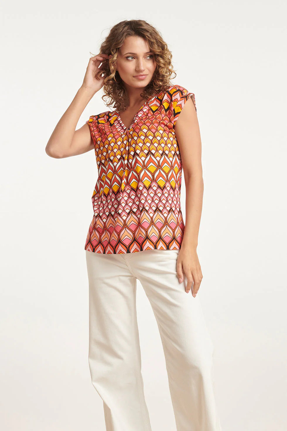 Smashed Lemon 24154 zomer top met retro grafische print |