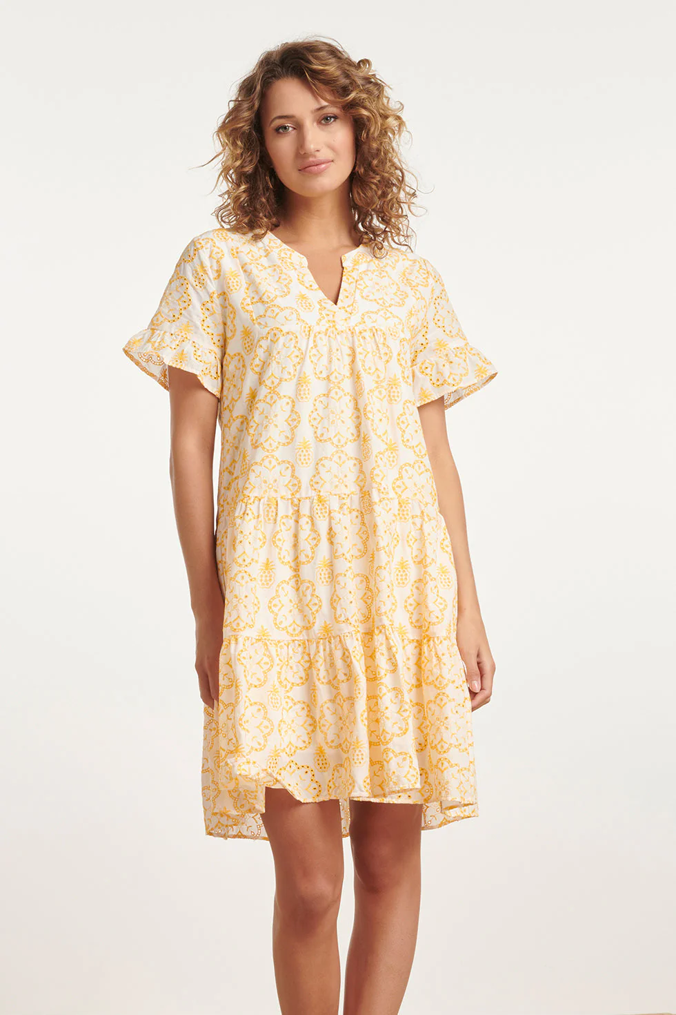 Smashed Lemon 24106 bloemenjurk met brie anglaisezonnig |