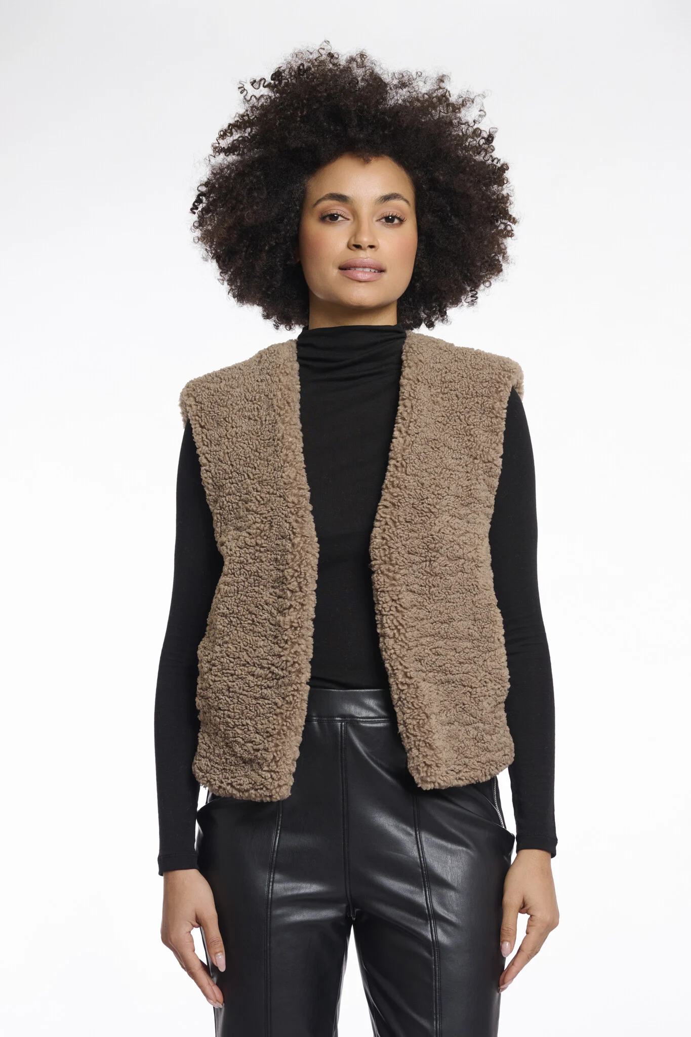 Rino & Pelle Frencie.7002512 rino en pelle cropped teddy waistcoat toffee